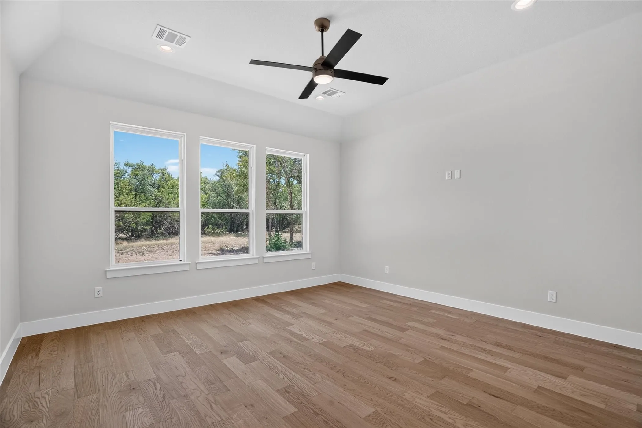 Single Family Residence For Sale in Parker County , 2037 Preserves Trail, Weatherford, Texas 76087, 4 Bedroom, 3 Bathroom, Garage spaces, 3,011 Sqft, built in 2026, mls#21219982, Real Estate Agent in Weatherford, Homes For Sale in Parker county, Homes For Sale in Weatherford, Realtor in Weatherford Texas, Real Estate Brokerage Independent Realty Texas, Luminita Cordes Realtor