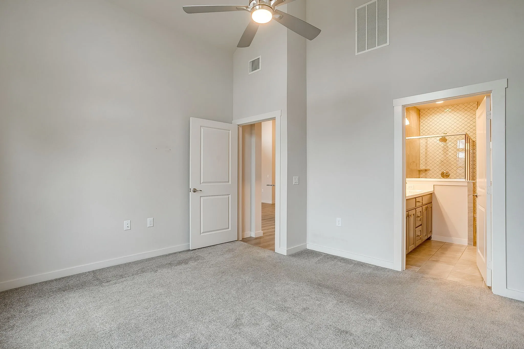 Single Family Residence For Sale in Denton County , 1020 Foxglove Lane, Prosper, Texas 75078, 2 Bedrooms, 2 Bathrooms, 2 Garage spaces, 1,370 Sqft, built in 2019, Preowned, Price $399,500, mls#21200901, Real Estate Agent in Prosper, Homes For Sale in Denton county, Homes For Sale in Prosper, Realtor in Prosper Texas, Real Estate Brokerage Independent Realty Texas, Luminita Cordes Realtor