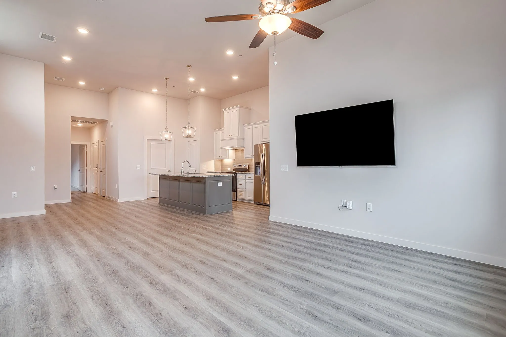 Single Family Residence For Sale in Denton County , 1020 Foxglove Lane, Prosper, Texas 75078, 2 Bedrooms, 2 Bathrooms, 2 Garage spaces, 1,370 Sqft, built in 2019, Preowned, Price $399,500, mls#21200901, Real Estate Agent in Prosper, Homes For Sale in Denton county, Homes For Sale in Prosper, Realtor in Prosper Texas, Real Estate Brokerage Independent Realty Texas, Luminita Cordes Realtor