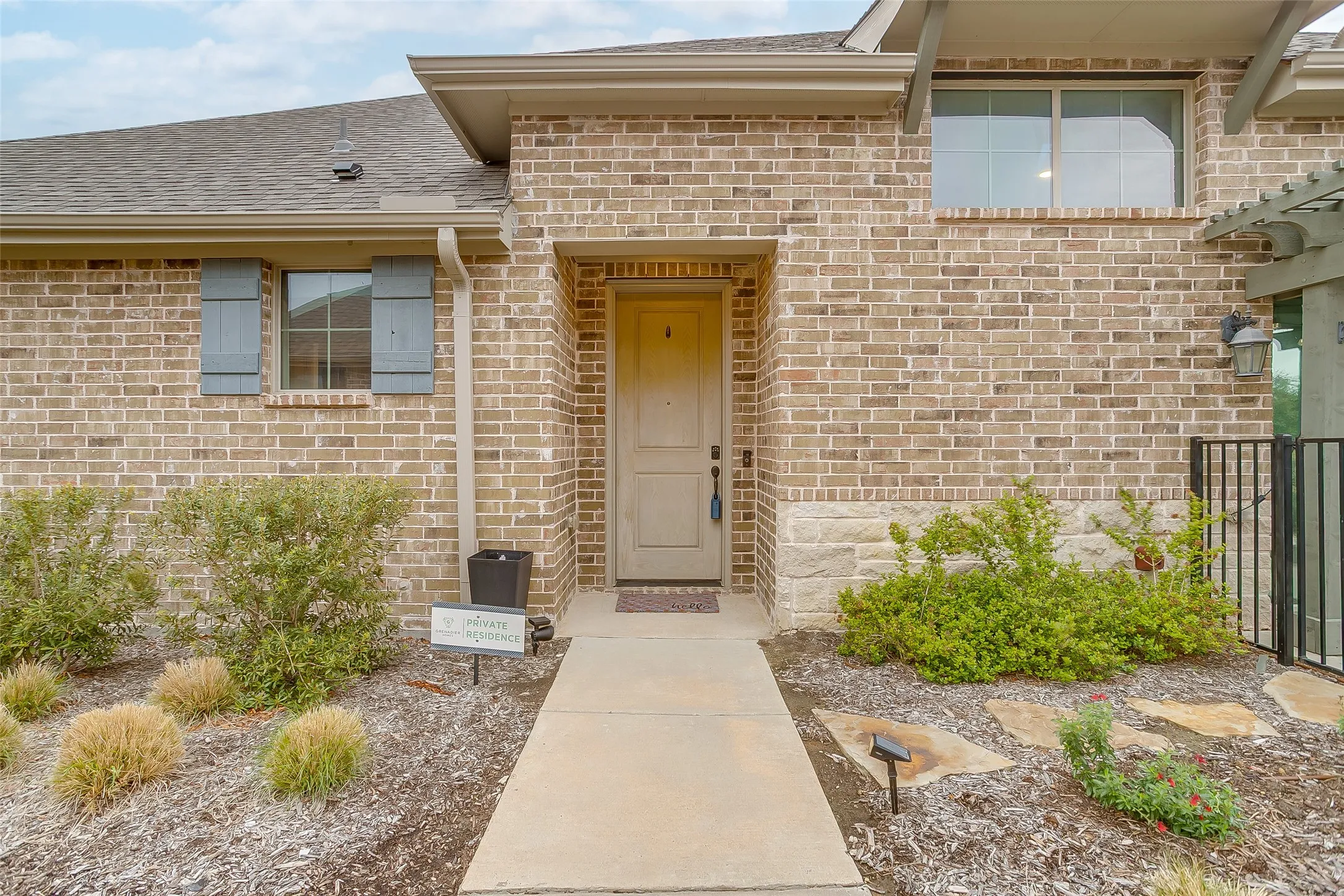 Single Family Residence For Sale in Denton County , 1020 Foxglove Lane, Prosper, Texas 75078, 2 Bedrooms, 2 Bathrooms, 2 Garage spaces, 1,370 Sqft, built in 2019, Preowned, Price $399,500, mls#21200901, Real Estate Agent in Prosper, Homes For Sale in Denton county, Homes For Sale in Prosper, Realtor in Prosper Texas, Real Estate Brokerage Independent Realty Texas, Luminita Cordes Realtor