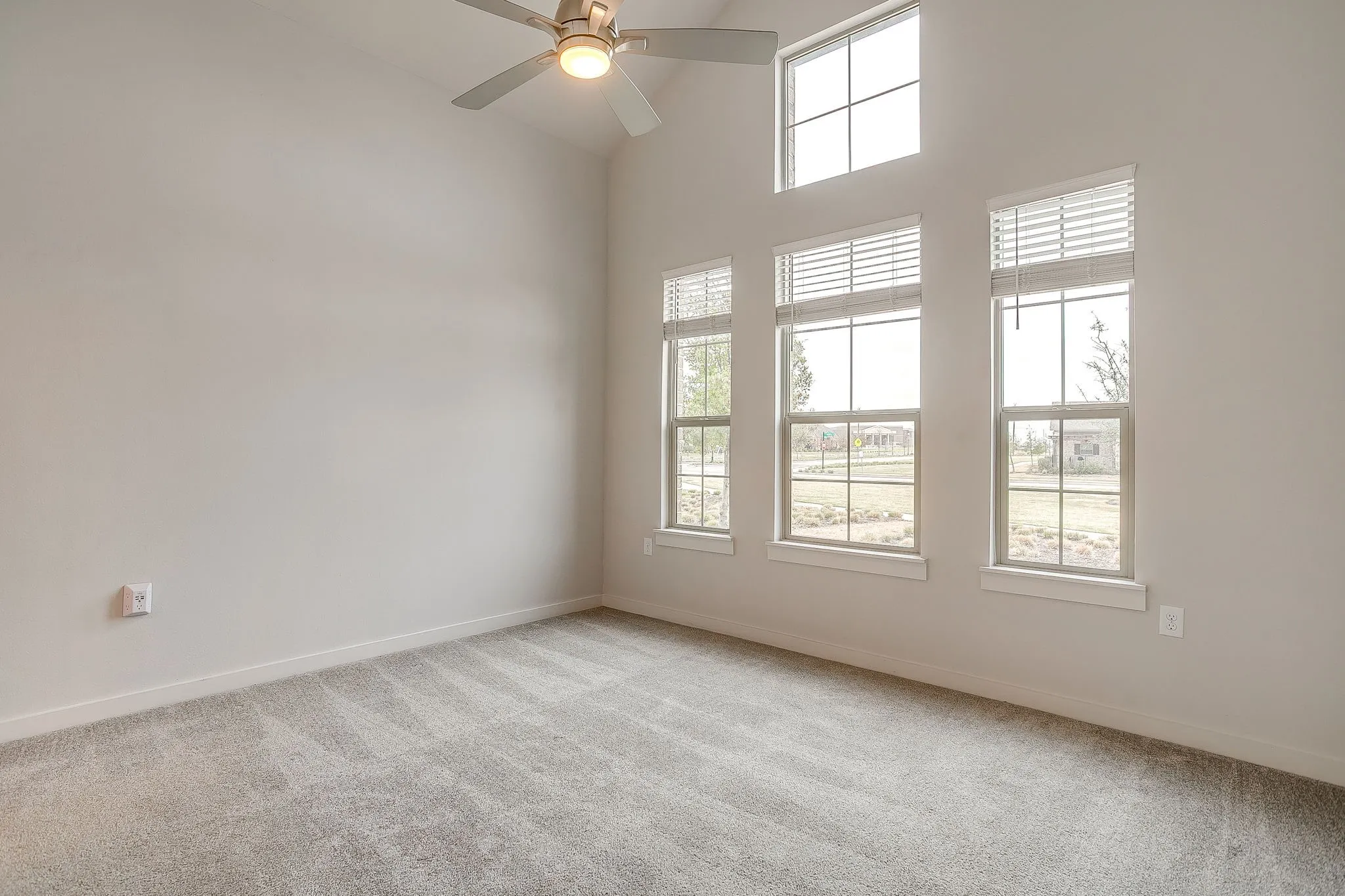 Single Family Residence For Sale in Denton County , 1020 Foxglove Lane, Prosper, Texas 75078, 2 Bedrooms, 2 Bathrooms, 2 Garage spaces, 1,370 Sqft, built in 2019, Preowned, Price $399,500, mls#21200901, Real Estate Agent in Prosper, Homes For Sale in Denton county, Homes For Sale in Prosper, Realtor in Prosper Texas, Real Estate Brokerage Independent Realty Texas, Luminita Cordes Realtor