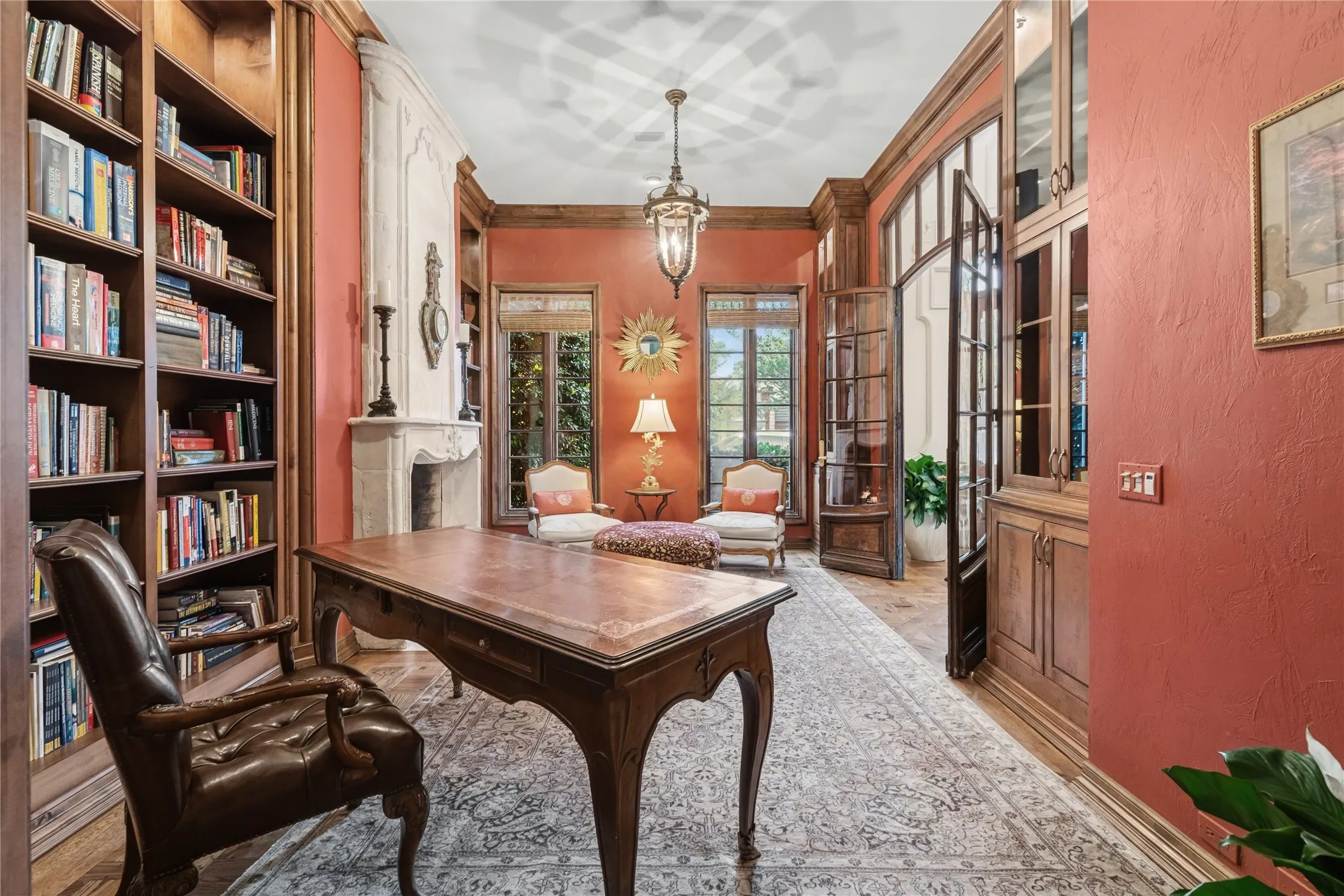 Single Family Residence For Sale in Tarrant County , 3004 W Shadow Drive, Arlington, Texas 76006, 5 Bedroom, 7 Bathroom, 5 Garage spaces, 9,026 Sqft, built in 1998, Preowned, mls#21147088, Real Estate Agent in Arlington, Homes For Sale in Tarrant county, Homes For Sale in Arlington, Realtor in Arlington Texas, Real Estate Brokerage Independent Realty Texas, Luminita Cordes Realtor
