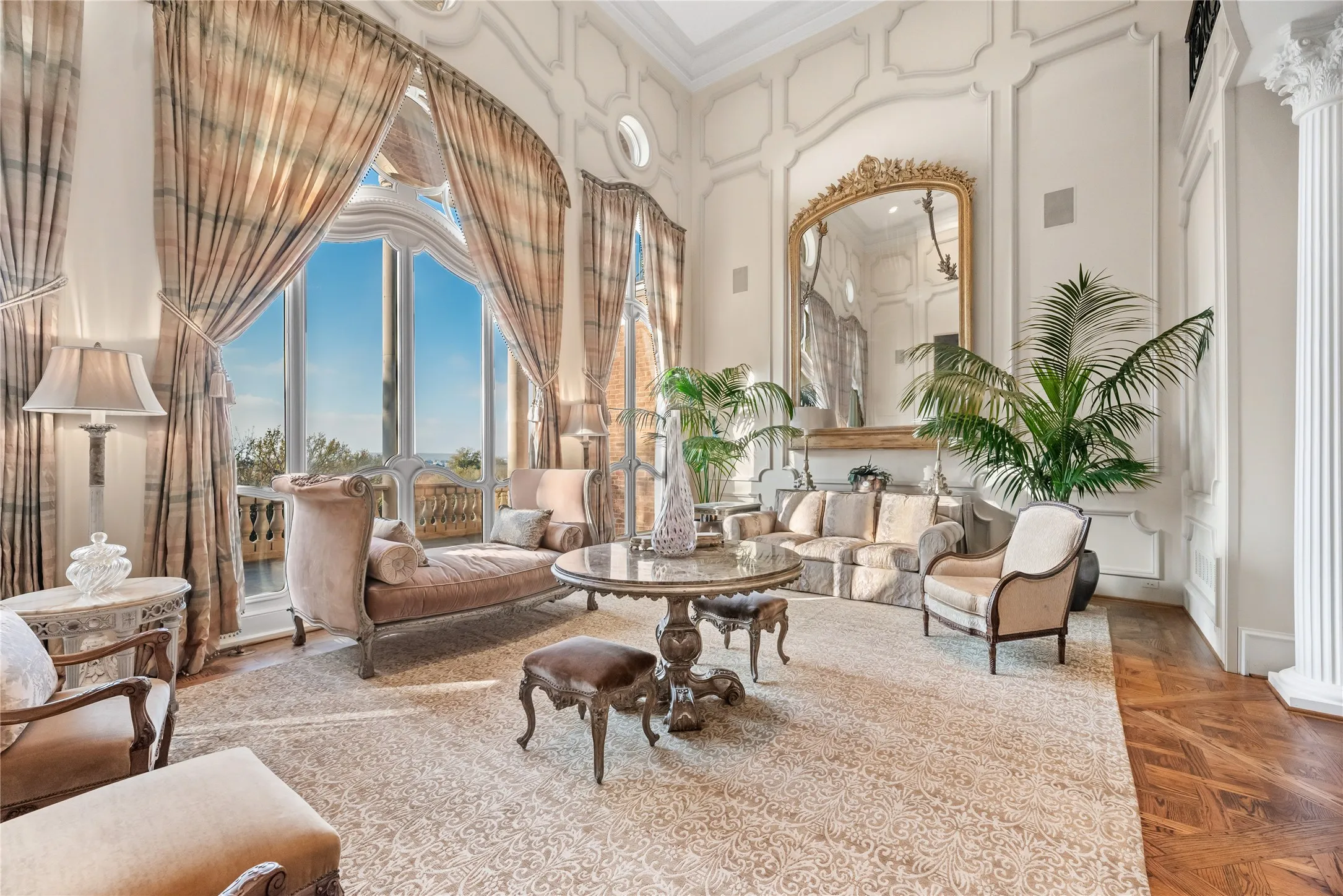 Single Family Residence For Sale in Tarrant County , 3004 W Shadow Drive, Arlington, Texas 76006, 5 Bedroom, 7 Bathroom, 5 Garage spaces, 9,026 Sqft, built in 1998, Preowned, mls#21147088, Real Estate Agent in Arlington, Homes For Sale in Tarrant county, Homes For Sale in Arlington, Realtor in Arlington Texas, Real Estate Brokerage Independent Realty Texas, Luminita Cordes Realtor