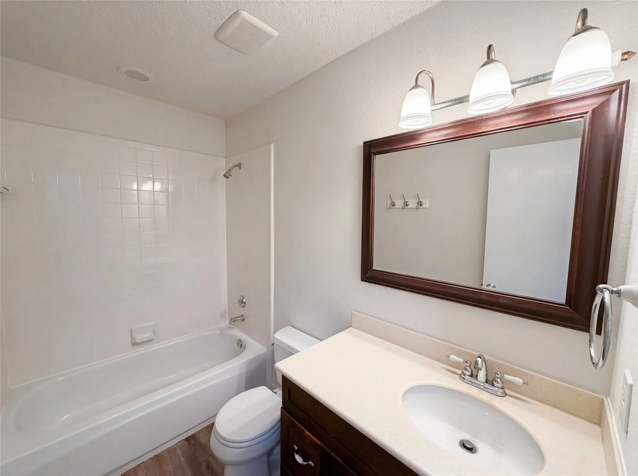 Single Family Residence For Sale in Collin County , 1711 Kennedy Drive, Wylie, Texas 75098, 4 Bedroom, 3 Bathroom, 2 Garage spaces, 2,876 Sqft, built in 1994, mls#21220048, Real Estate Agent in Wylie, Homes For Sale in Collin county, Homes For Sale in Wylie, Realtor in Wylie Texas, Real Estate Brokerage Independent Realty Texas, Luminita Cordes Realtor