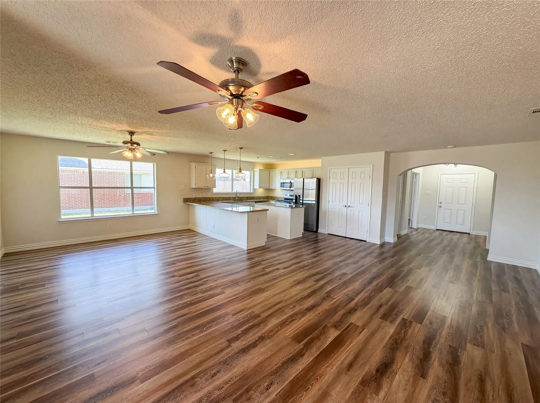 Single Family Residence For Sale in Collin County , 1711 Kennedy Drive, Wylie, Texas 75098, 4 Bedroom, 3 Bathroom, 2 Garage spaces, 2,876 Sqft, built in 1994, mls#21220048, Real Estate Agent in Wylie, Homes For Sale in Collin county, Homes For Sale in Wylie, Realtor in Wylie Texas, Real Estate Brokerage Independent Realty Texas, Luminita Cordes Realtor