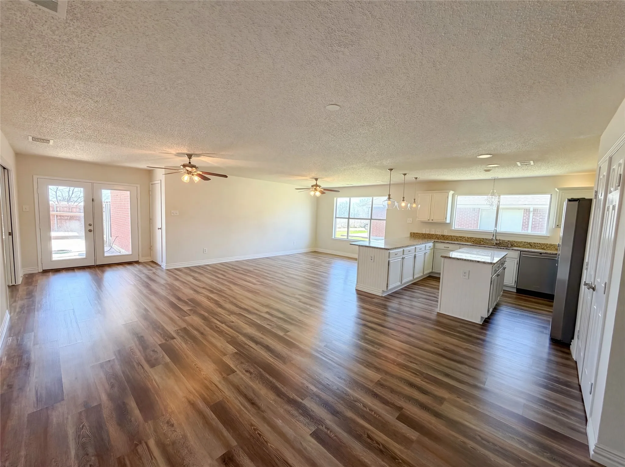 Single Family Residence For Sale in Collin County , 1711 Kennedy Drive, Wylie, Texas 75098, 4 Bedroom, 3 Bathroom, 2 Garage spaces, 2,876 Sqft, built in 1994, mls#21220048, Real Estate Agent in Wylie, Homes For Sale in Collin county, Homes For Sale in Wylie, Realtor in Wylie Texas, Real Estate Brokerage Independent Realty Texas, Luminita Cordes Realtor