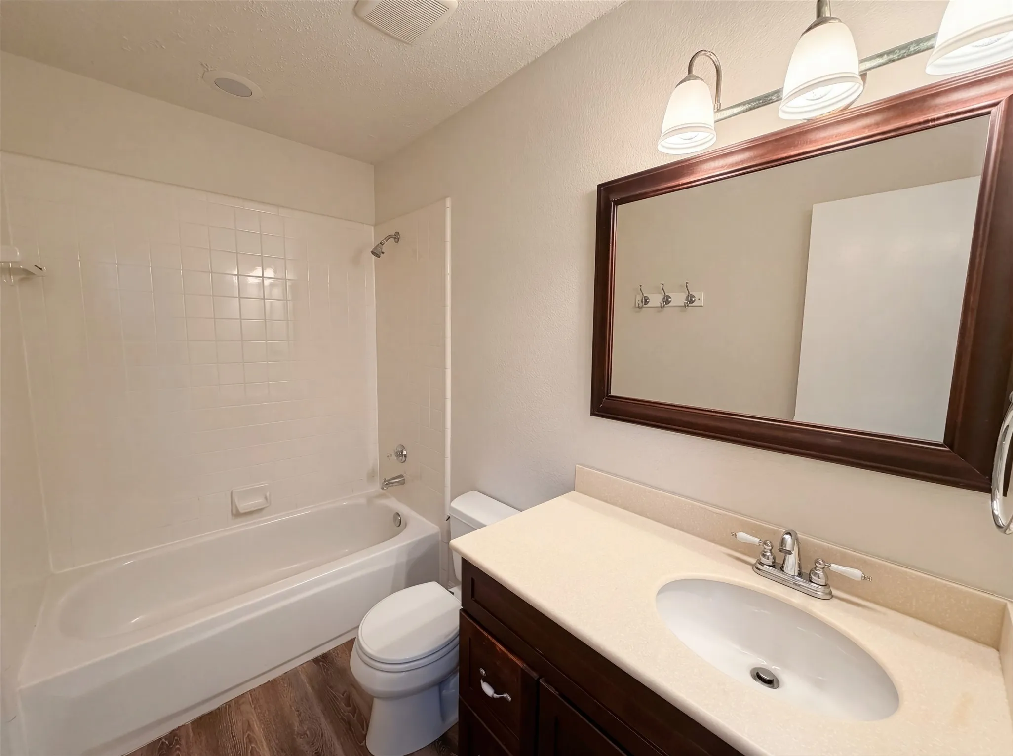 Single Family Residence For Sale in Collin County , 1711 Kennedy Drive, Wylie, Texas 75098, 4 Bedroom, 3 Bathroom, 2 Garage spaces, 2,876 Sqft, built in 1994, mls#21220048, Real Estate Agent in Wylie, Homes For Sale in Collin county, Homes For Sale in Wylie, Realtor in Wylie Texas, Real Estate Brokerage Independent Realty Texas, Luminita Cordes Realtor