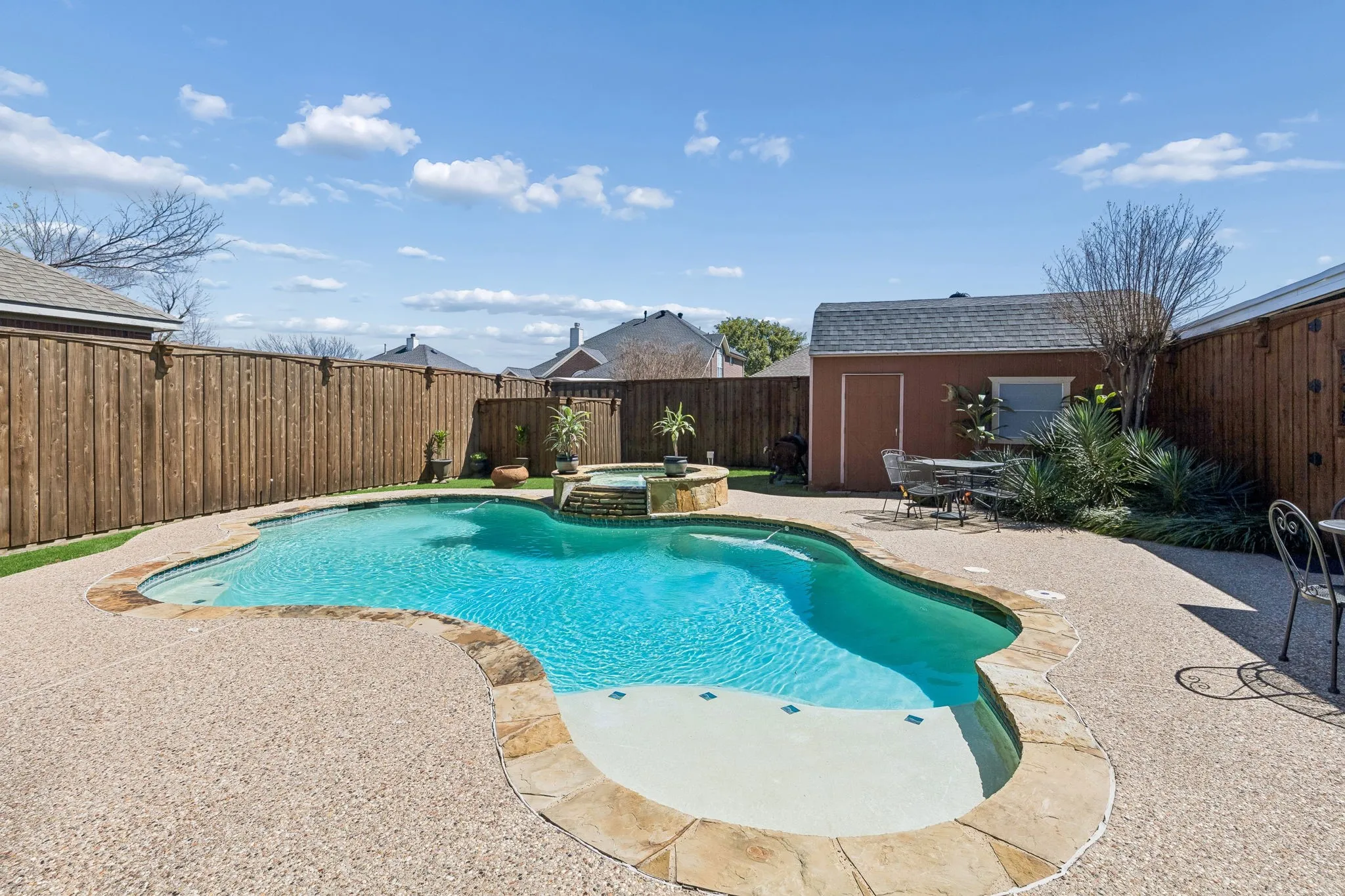 Single Family Residence For Sale in Dallas County , 2710 Winterberry Drive, Rowlett, Texas 75089, 4 Bedroom, 3 Bathroom, 2 Garage spaces, 3,019 Sqft, built in 1998, Preowned, mls#21209905, Real Estate Agent in Rowlett, Homes For Sale in Dallas county, Homes For Sale in Rowlett, Realtor in Rowlett Texas, Real Estate Brokerage Independent Realty Texas, Luminita Cordes Realtor