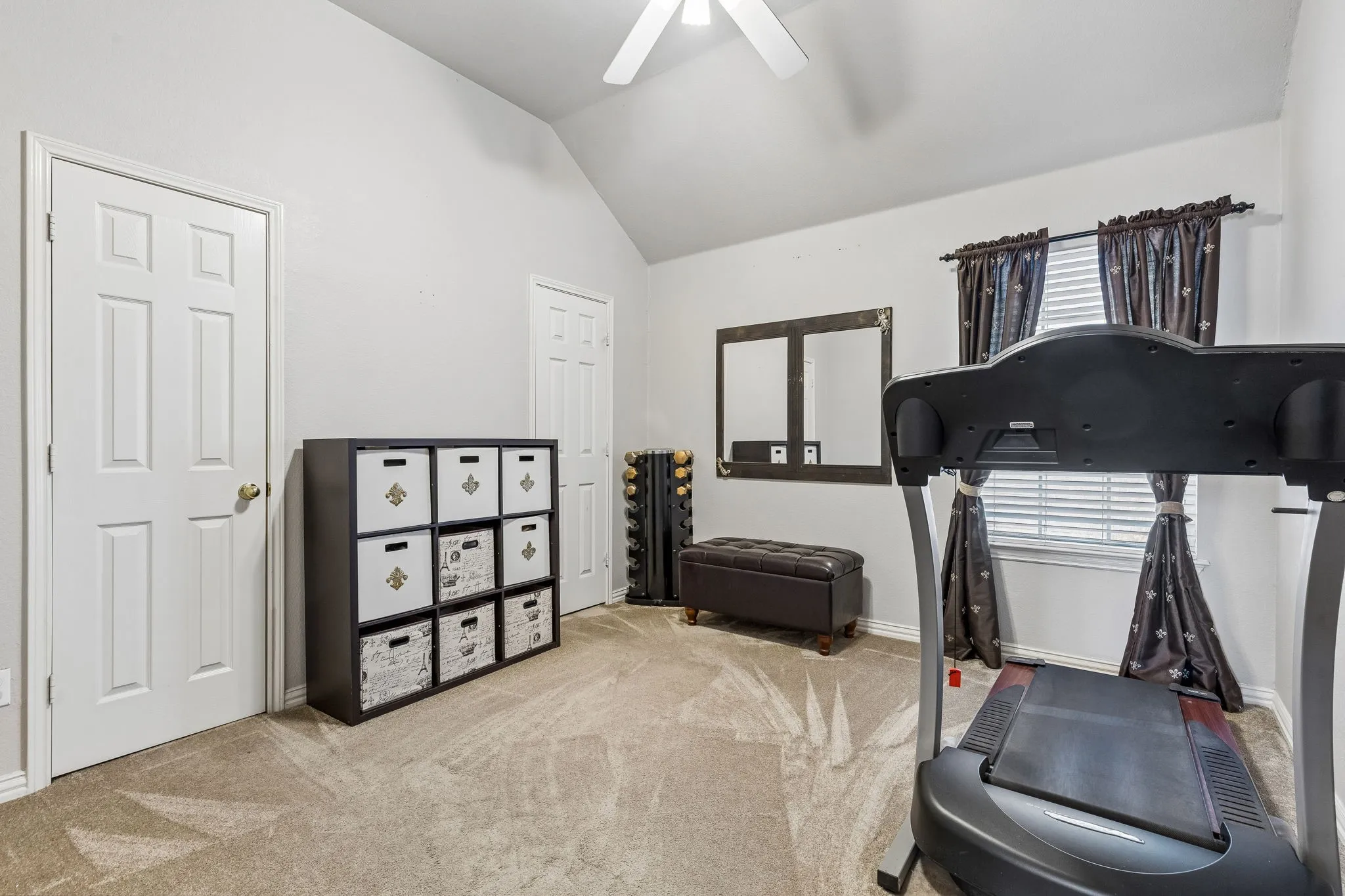 Single Family Residence For Sale in Dallas County , 2710 Winterberry Drive, Rowlett, Texas 75089, 4 Bedroom, 3 Bathroom, 2 Garage spaces, 3,019 Sqft, built in 1998, Preowned, mls#21209905, Real Estate Agent in Rowlett, Homes For Sale in Dallas county, Homes For Sale in Rowlett, Realtor in Rowlett Texas, Real Estate Brokerage Independent Realty Texas, Luminita Cordes Realtor