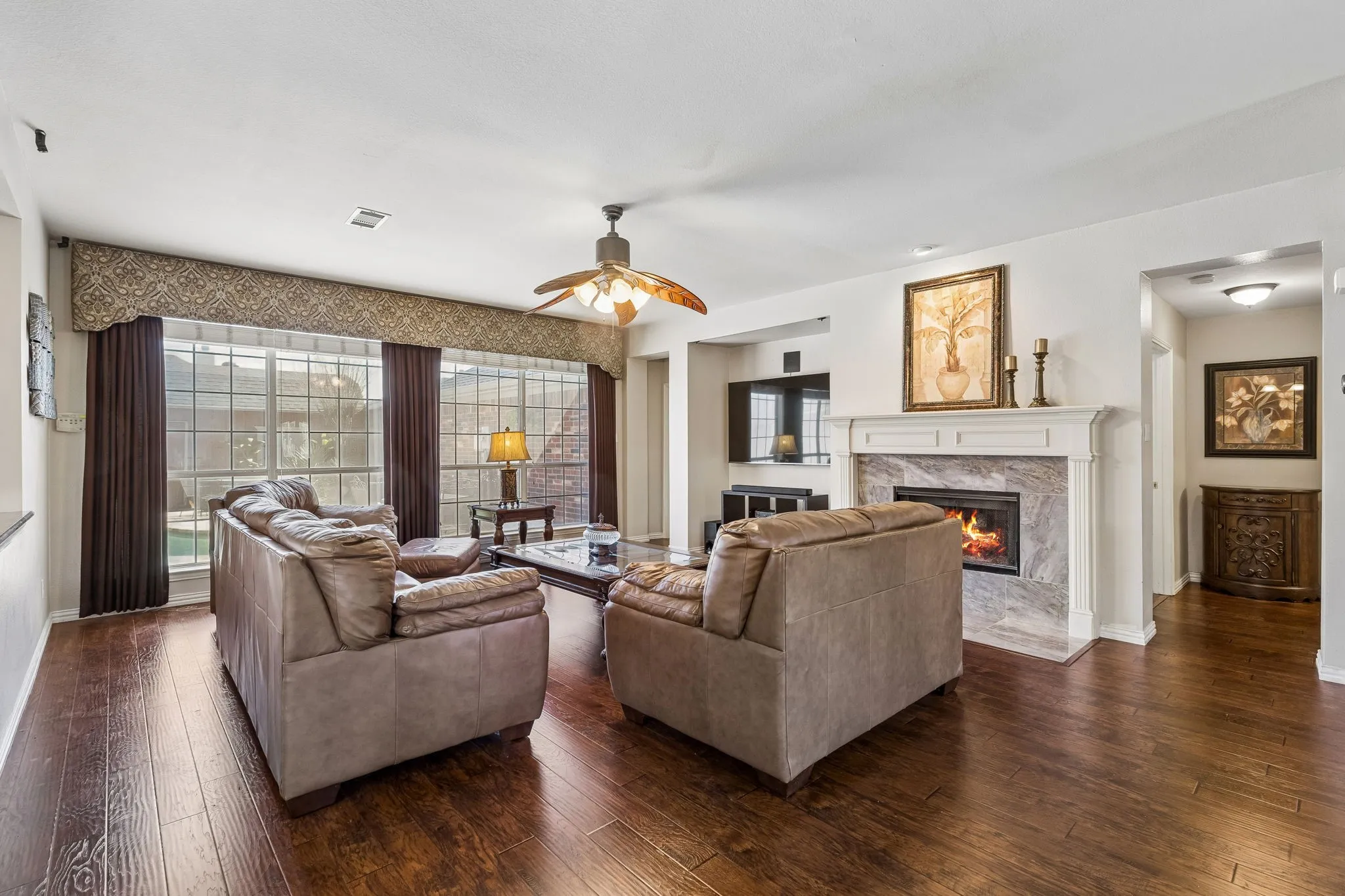 Single Family Residence For Sale in Dallas County , 2710 Winterberry Drive, Rowlett, Texas 75089, 4 Bedroom, 3 Bathroom, 2 Garage spaces, 3,019 Sqft, built in 1998, Preowned, mls#21209905, Real Estate Agent in Rowlett, Homes For Sale in Dallas county, Homes For Sale in Rowlett, Realtor in Rowlett Texas, Real Estate Brokerage Independent Realty Texas, Luminita Cordes Realtor