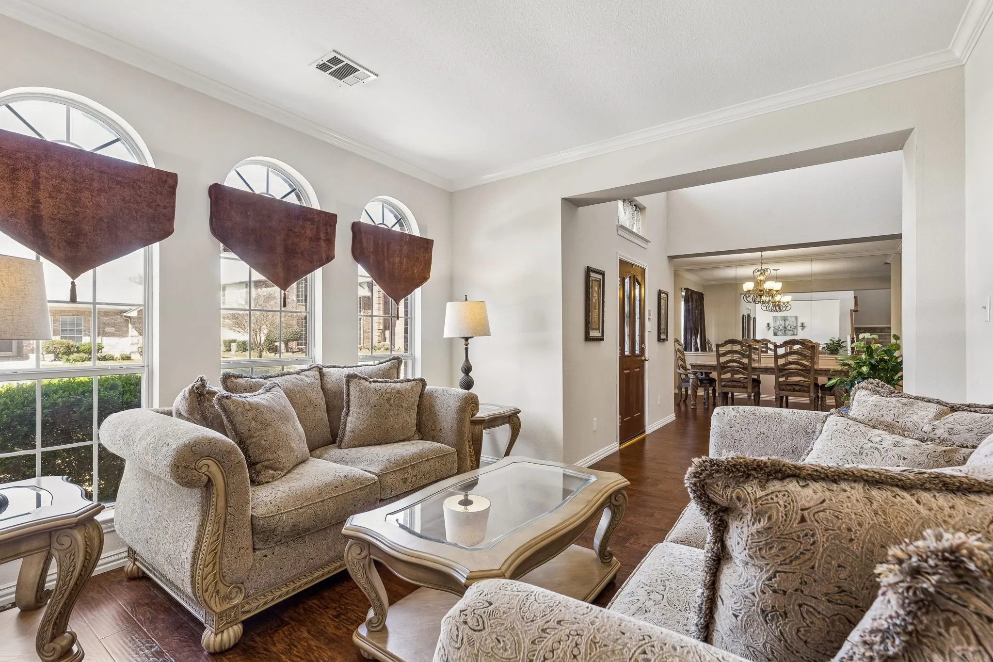 Single Family Residence For Sale in Dallas County , 2710 Winterberry Drive, Rowlett, Texas 75089, 4 Bedroom, 3 Bathroom, 2 Garage spaces, 3,019 Sqft, built in 1998, Preowned, mls#21209905, Real Estate Agent in Rowlett, Homes For Sale in Dallas county, Homes For Sale in Rowlett, Realtor in Rowlett Texas, Real Estate Brokerage Independent Realty Texas, Luminita Cordes Realtor