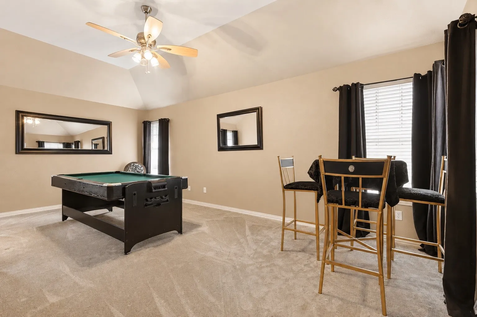 Single Family Residence For Sale in Dallas County , 2710 Winterberry Drive, Rowlett, Texas 75089, 4 Bedroom, 3 Bathroom, 2 Garage spaces, 3,019 Sqft, built in 1998, Preowned, mls#21209905, Real Estate Agent in Rowlett, Homes For Sale in Dallas county, Homes For Sale in Rowlett, Realtor in Rowlett Texas, Real Estate Brokerage Independent Realty Texas, Luminita Cordes Realtor
