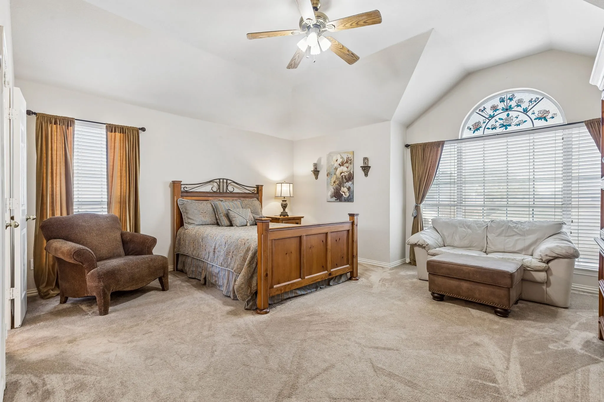 Single Family Residence For Sale in Dallas County , 2710 Winterberry Drive, Rowlett, Texas 75089, 4 Bedroom, 3 Bathroom, 2 Garage spaces, 3,019 Sqft, built in 1998, Preowned, mls#21209905, Real Estate Agent in Rowlett, Homes For Sale in Dallas county, Homes For Sale in Rowlett, Realtor in Rowlett Texas, Real Estate Brokerage Independent Realty Texas, Luminita Cordes Realtor