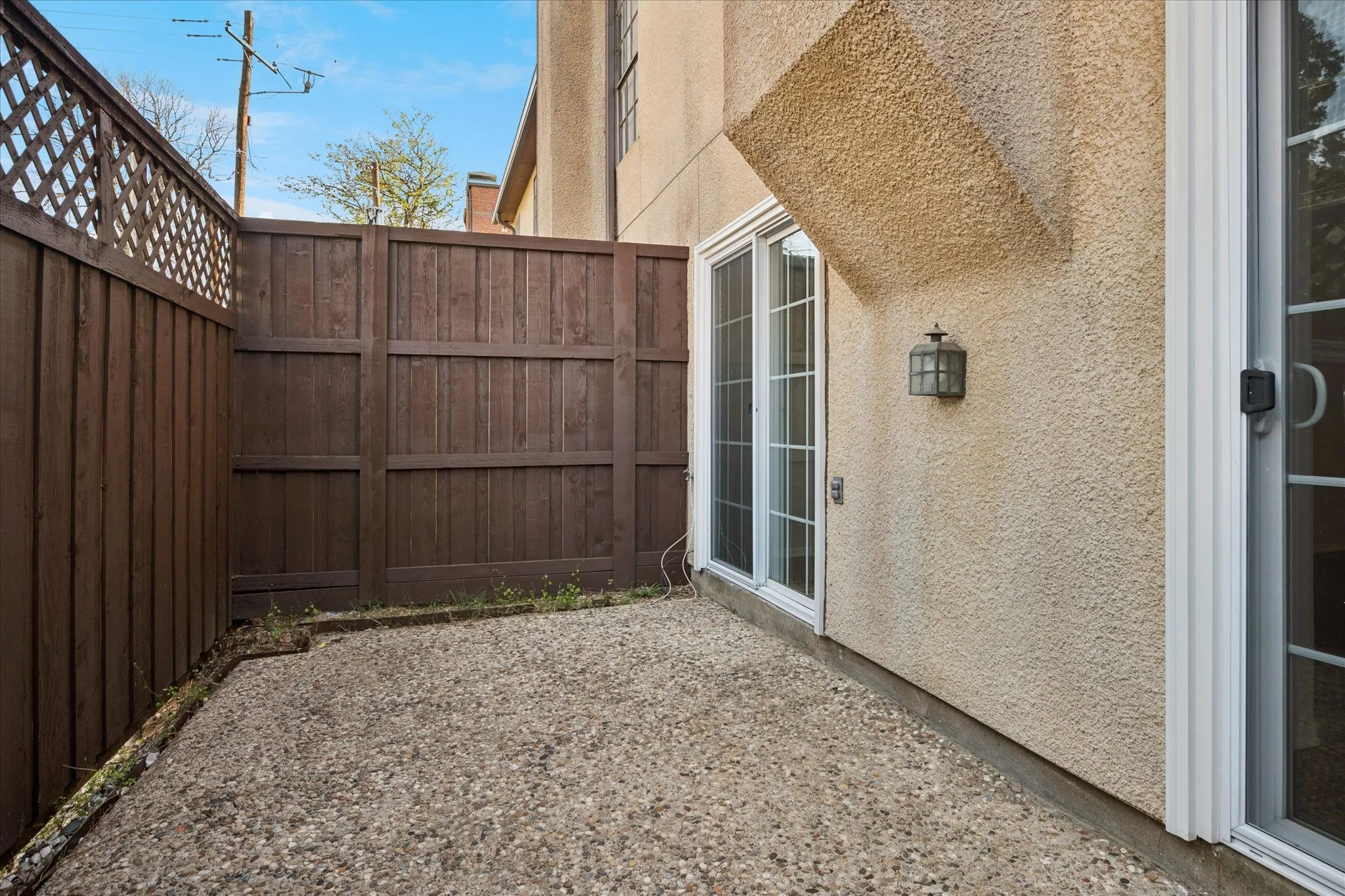 Condominium For Sale in Dallas County , 4418 Bowser 103, Dallas, Texas 75219, 2 Bedroom, 2 Bathroom, Garage spaces, 1,038 Sqft, built in 1980, mls#21212268, Real Estate Agent in Dallas, Homes For Sale in Dallas county, Homes For Sale in Dallas, Realtor in Dallas Texas, Real Estate Brokerage Independent Realty Texas, Luminita Cordes Realtor