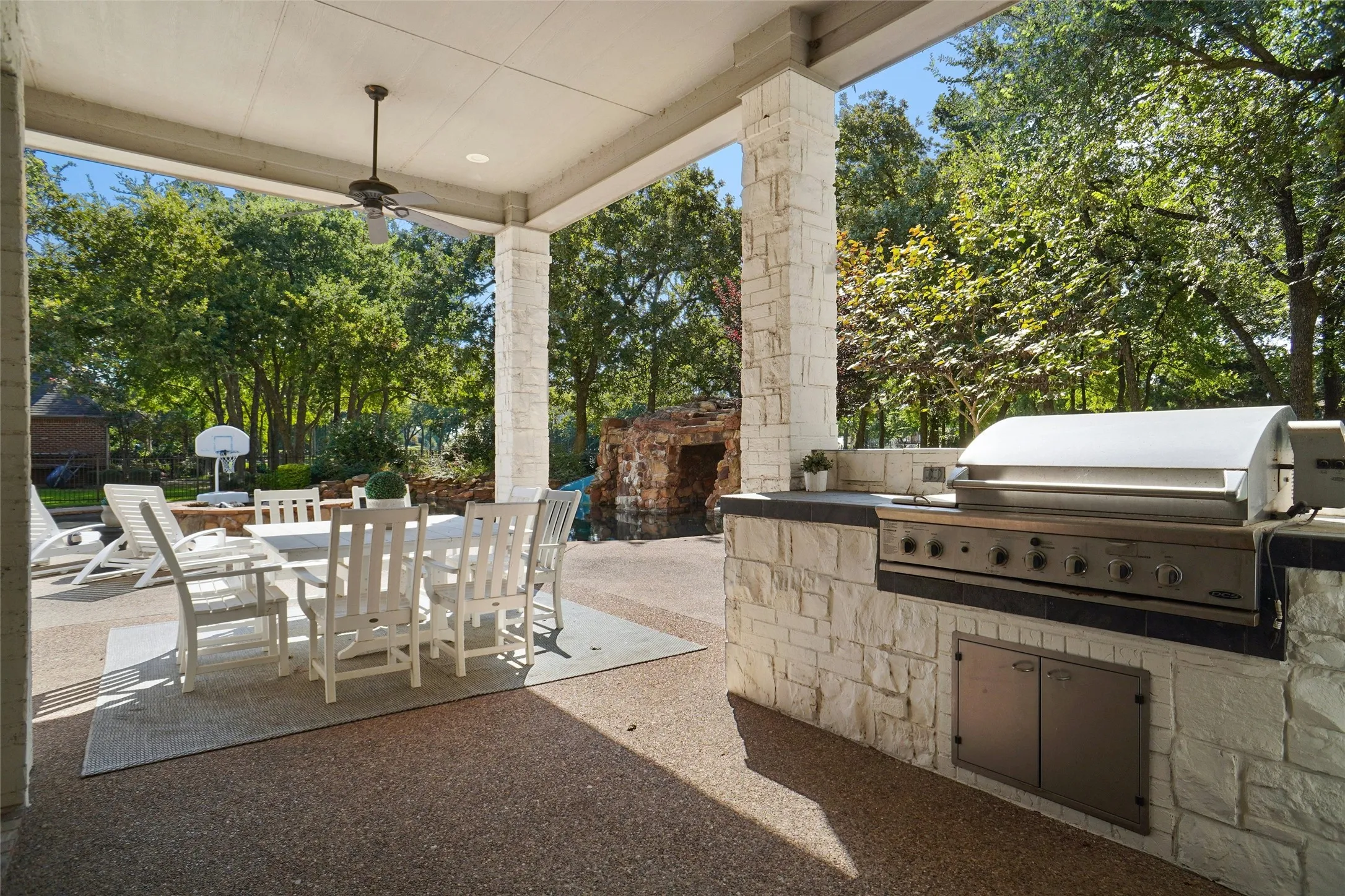 Single Family Residence For Sale in Tarrant County , 509 King Ranch Road, Southlake, Texas 76092, 6 Bedroom, 8 Bathroom, 4 Garage spaces, 9,600 Sqft, built in 2004, mls#21190279, Real Estate Agent in Southlake, Homes For Sale in Tarrant county, Homes For Sale in Southlake, Realtor in Southlake Texas, Real Estate Brokerage Independent Realty Texas, Luminita Cordes Realtor