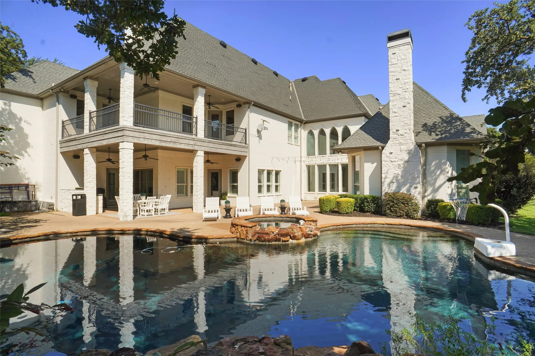Single Family Residence For Sale in Tarrant County , 509 King Ranch Road, Southlake, Texas 76092, 6 Bedroom, 8 Bathroom, 4 Garage spaces, 9,600 Sqft, built in 2004, mls#21190279, Real Estate Agent in Southlake, Homes For Sale in Tarrant county, Homes For Sale in Southlake, Realtor in Southlake Texas, Real Estate Brokerage Independent Realty Texas, Luminita Cordes Realtor