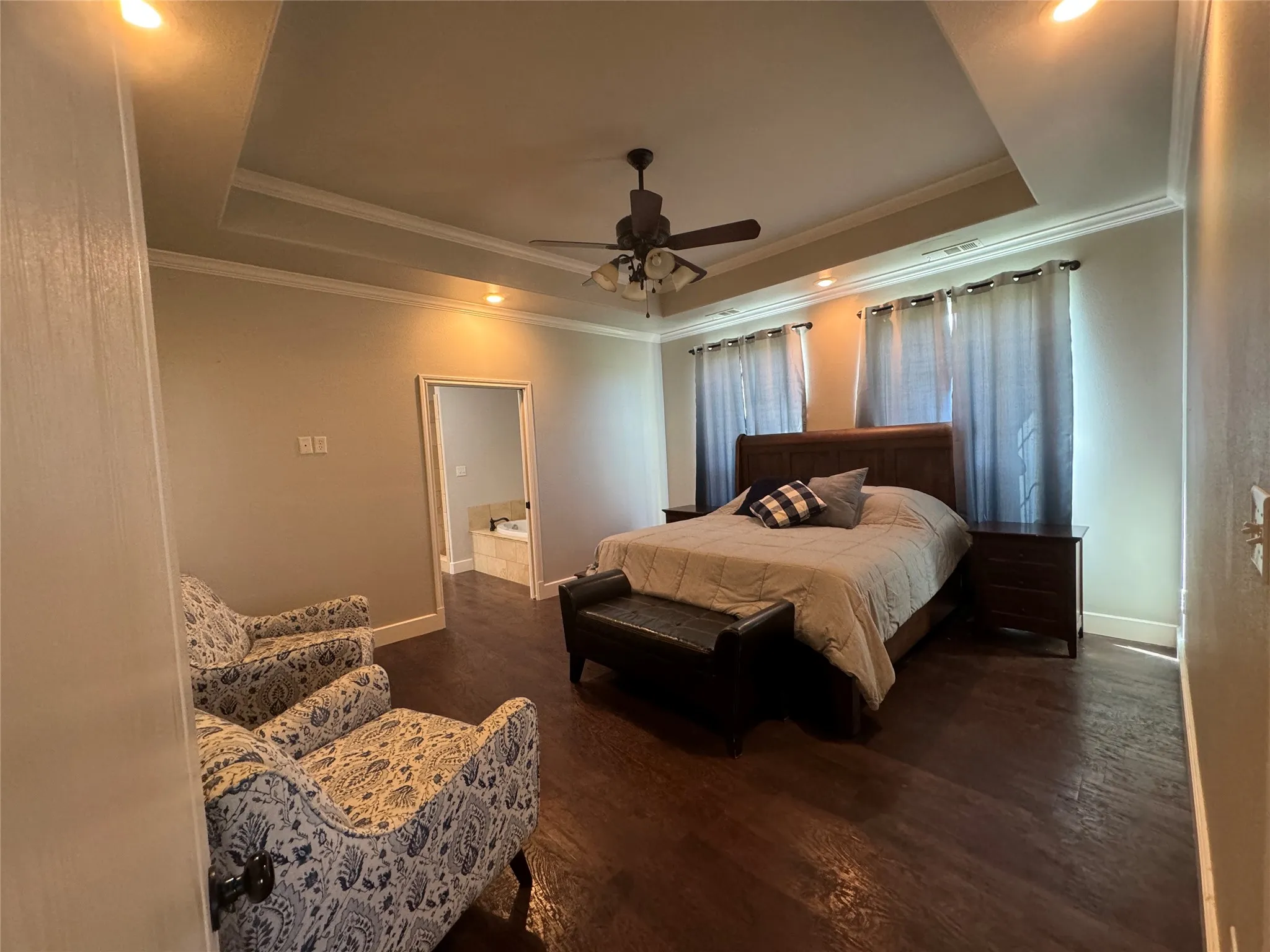 Single Family Residence For Sale in Rains County , 251 Rs County Road 3430, Emory, Texas 75440, 5 Bedroom, 5 Bathroom, 2 Garage spaces, 4,887 Sqft, built in 2015, Preowned, mls#21220149, Real Estate Agent in Emory, Homes For Sale in Rains county, Homes For Sale in Emory, Realtor in Emory Texas, Real Estate Brokerage Independent Realty Texas, Luminita Cordes Realtor