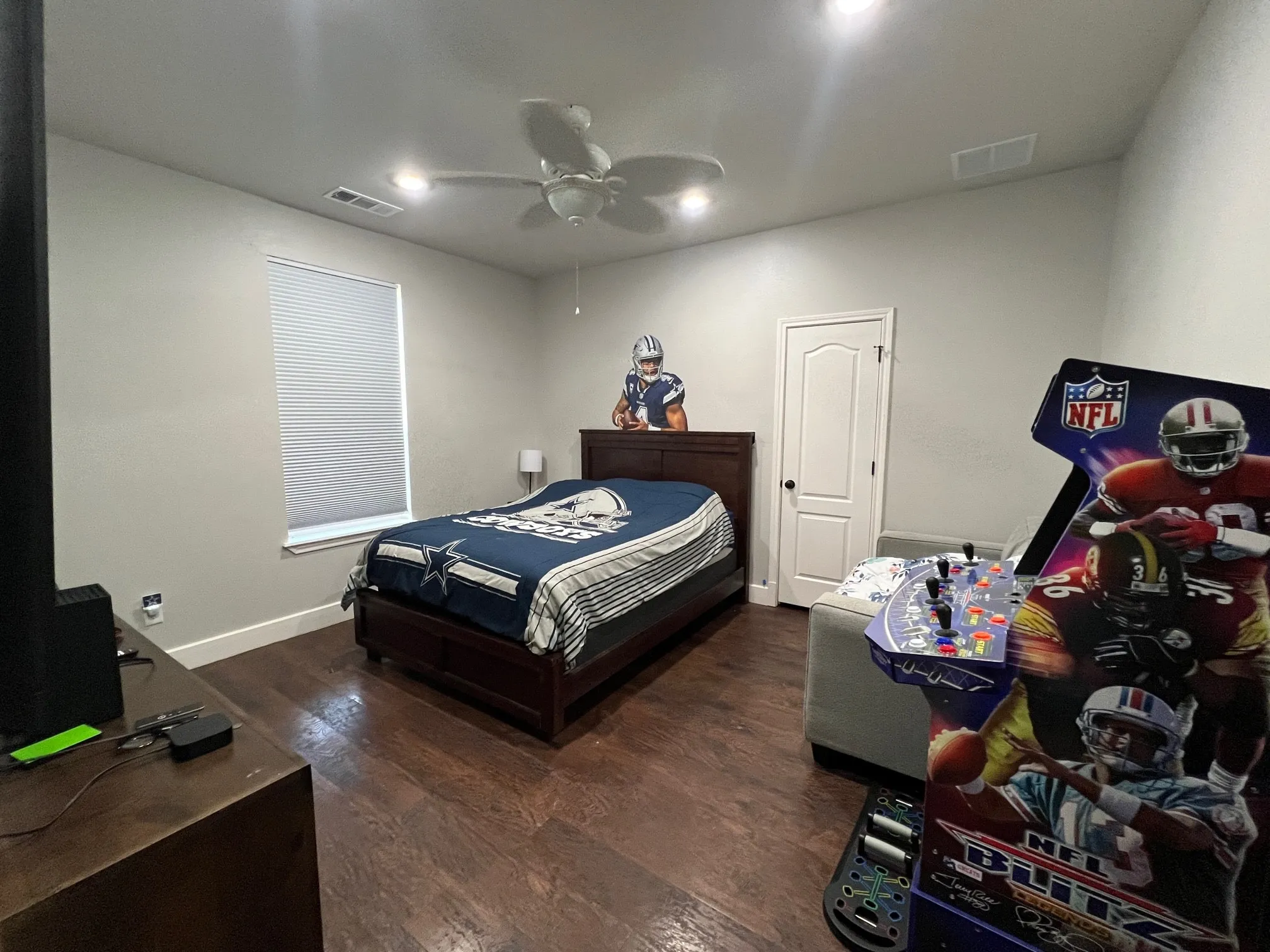Guest Bedroom #1
