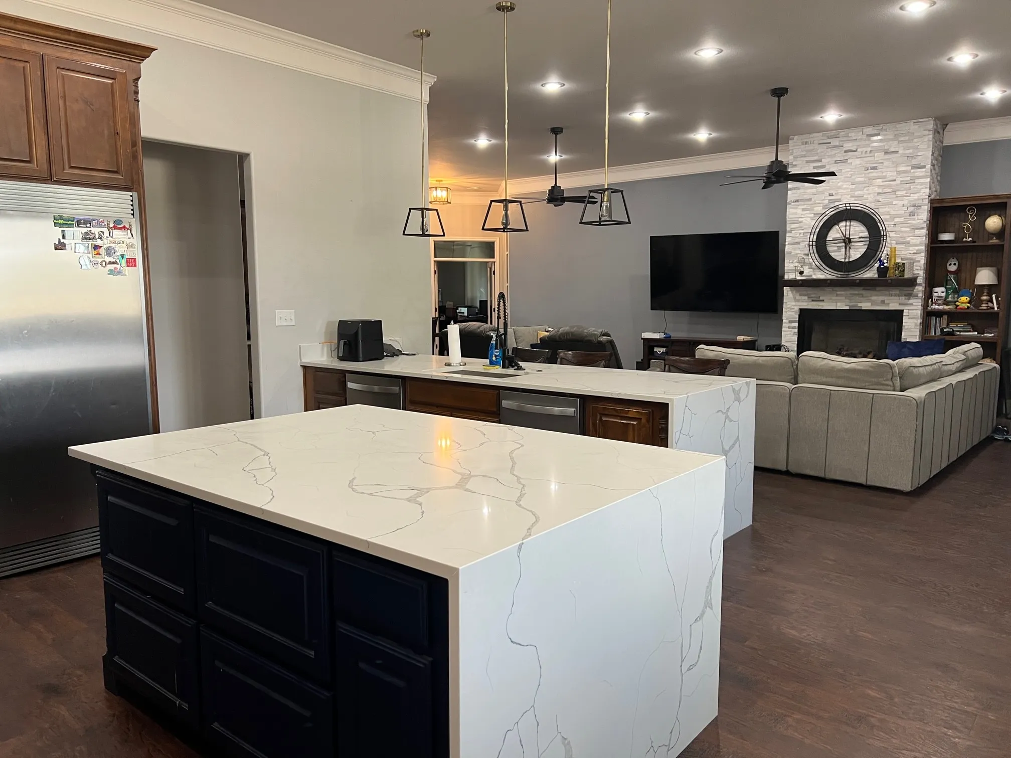 Single Family Residence For Sale in Rains County , 251 Rs County Road 3430, Emory, Texas 75440, 5 Bedroom, 5 Bathroom, 2 Garage spaces, 4,887 Sqft, built in 2015, Preowned, mls#21220149, Real Estate Agent in Emory, Homes For Sale in Rains county, Homes For Sale in Emory, Realtor in Emory Texas, Real Estate Brokerage Independent Realty Texas, Luminita Cordes Realtor