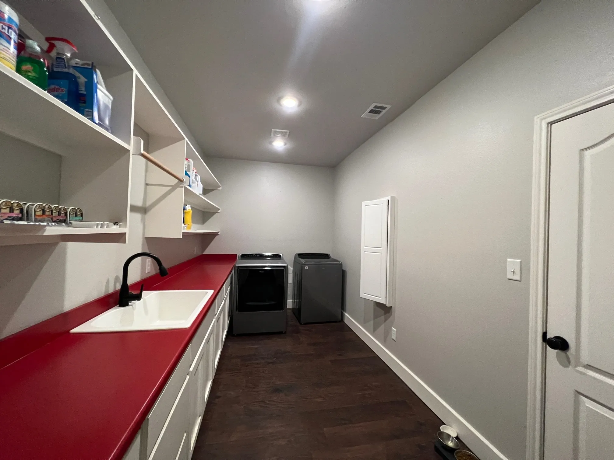 Single Family Residence For Sale in Rains County , 251 Rs County Road 3430, Emory, Texas 75440, 5 Bedroom, 5 Bathroom, 2 Garage spaces, 4,887 Sqft, built in 2015, Preowned, mls#21220149, Real Estate Agent in Emory, Homes For Sale in Rains county, Homes For Sale in Emory, Realtor in Emory Texas, Real Estate Brokerage Independent Realty Texas, Luminita Cordes Realtor