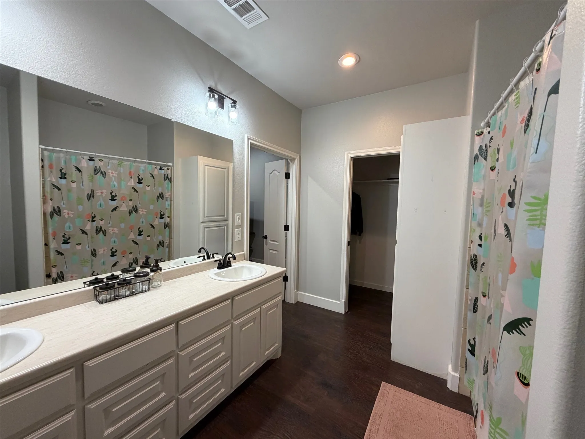 Secondary Primary Bath