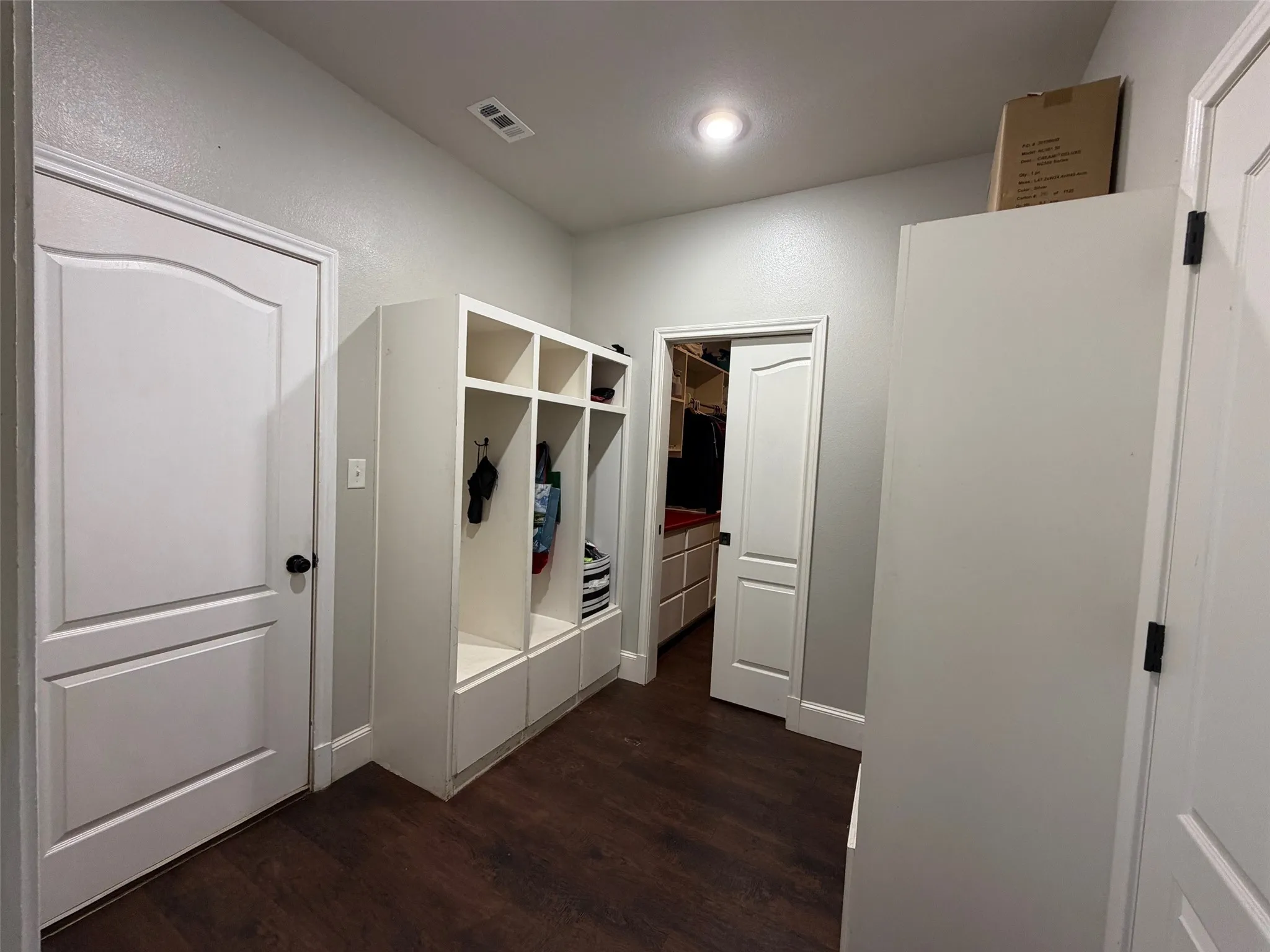 Single Family Residence For Sale in Rains County , 251 Rs County Road 3430, Emory, Texas 75440, 5 Bedroom, 5 Bathroom, 2 Garage spaces, 4,887 Sqft, built in 2015, Preowned, mls#21220149, Real Estate Agent in Emory, Homes For Sale in Rains county, Homes For Sale in Emory, Realtor in Emory Texas, Real Estate Brokerage Independent Realty Texas, Luminita Cordes Realtor