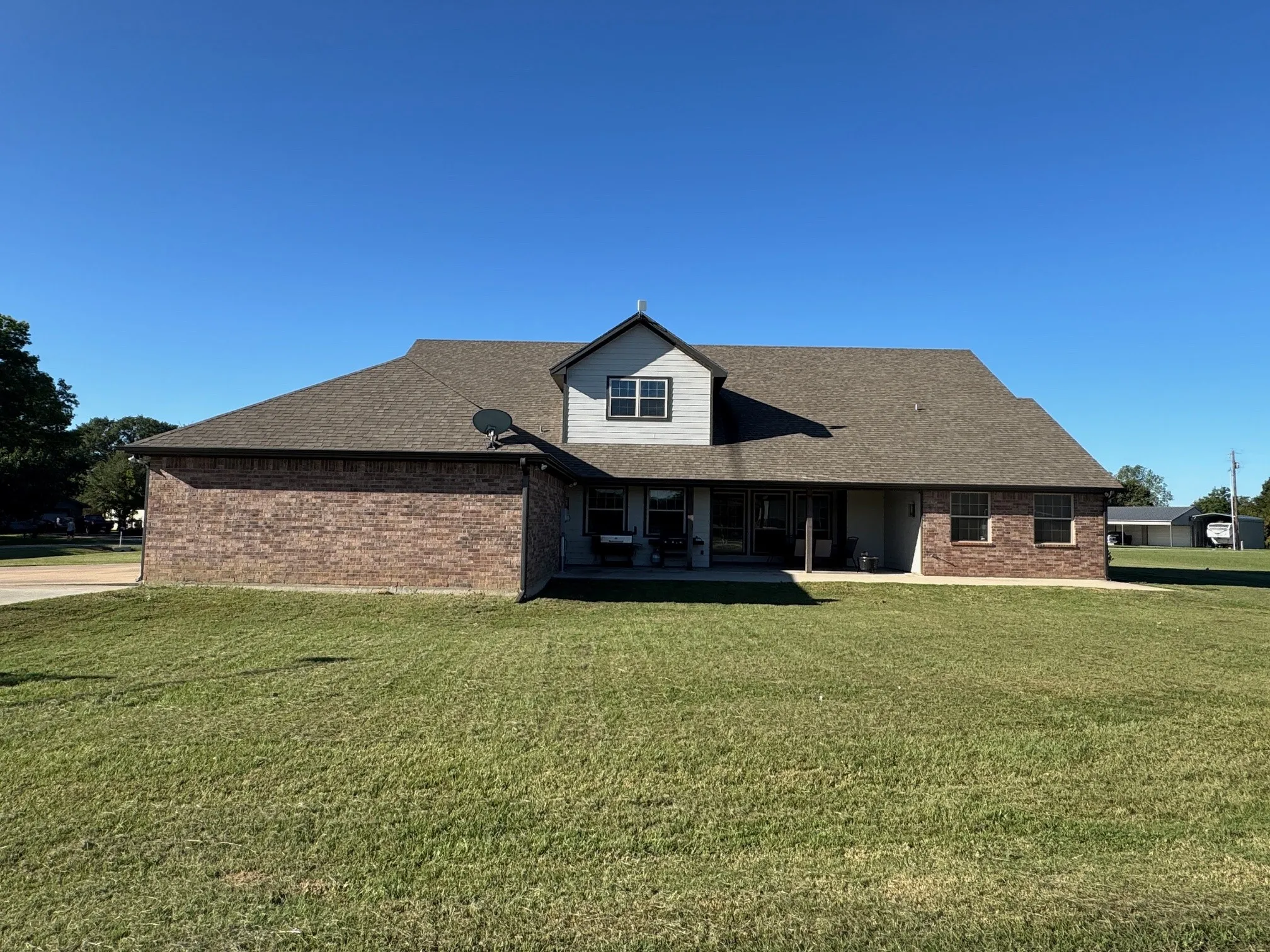 Single Family Residence For Sale in Rains County , 251 Rs County Road 3430, Emory, Texas 75440, 5 Bedroom, 5 Bathroom, 2 Garage spaces, 4,887 Sqft, built in 2015, Preowned, mls#21220149, Real Estate Agent in Emory, Homes For Sale in Rains county, Homes For Sale in Emory, Realtor in Emory Texas, Real Estate Brokerage Independent Realty Texas, Luminita Cordes Realtor