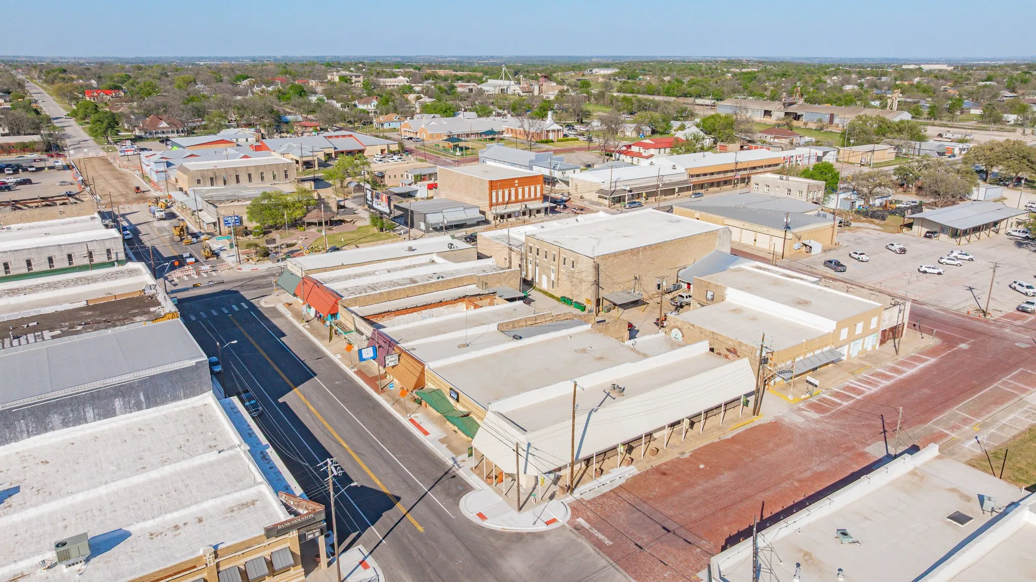 Retail For Sale in Erath County , 127 S Patrick Street, Dublin, Texas 76446, 0, 0, Garage spaces, 0 Sqft, built in 1920, Preowned, mls#21219800, Real Estate Agent in Dublin, Homes For Sale in Erath county, Homes For Sale in Dublin, Realtor in Dublin Texas, Real Estate Brokerage Independent Realty Texas, Luminita Cordes Realtor