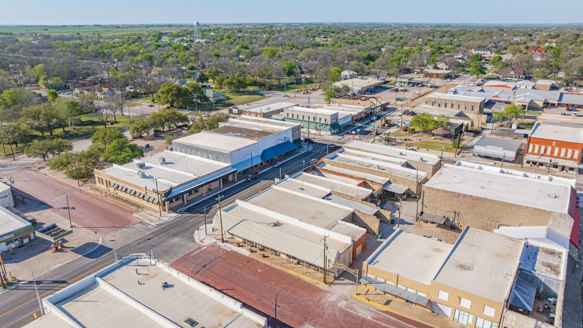 Retail For Sale in Erath County , 127 S Patrick Street, Dublin, Texas 76446, 0, 0, Garage spaces, 0 Sqft, built in 1920, Preowned, mls#21219800, Real Estate Agent in Dublin, Homes For Sale in Erath county, Homes For Sale in Dublin, Realtor in Dublin Texas, Real Estate Brokerage Independent Realty Texas, Luminita Cordes Realtor