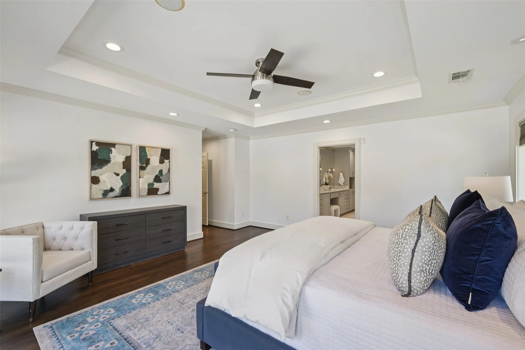 Single Family Residence For Sale in Dallas County , 5818 Gramercy Place, Dallas, Texas 75230, 4 Bedroom, 4 Bathroom, 2 Garage spaces, 3,906 Sqft, built in 1956, Preowned, mls#21213518, Real Estate Agent in Dallas, Homes For Sale in Dallas county, Homes For Sale in Dallas, Realtor in Dallas Texas, Real Estate Brokerage Independent Realty Texas, Luminita Cordes Realtor