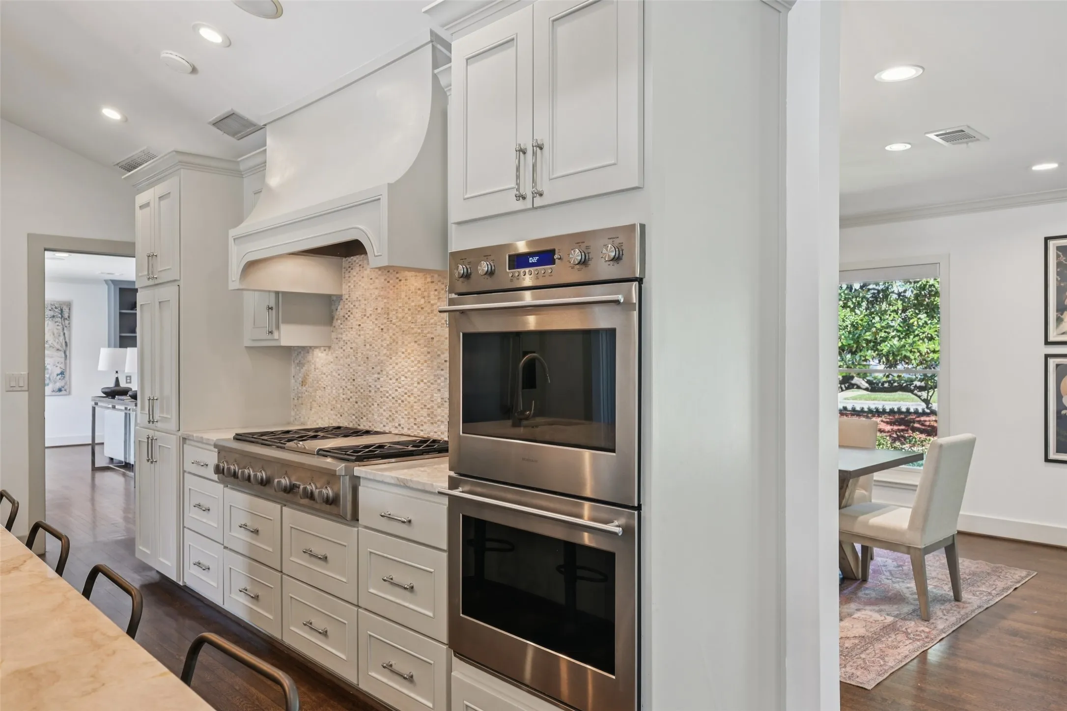 Single Family Residence For Sale in Dallas County , 5818 Gramercy Place, Dallas, Texas 75230, 4 Bedroom, 4 Bathroom, 2 Garage spaces, 3,906 Sqft, built in 1956, Preowned, mls#21213518, Real Estate Agent in Dallas, Homes For Sale in Dallas county, Homes For Sale in Dallas, Realtor in Dallas Texas, Real Estate Brokerage Independent Realty Texas, Luminita Cordes Realtor