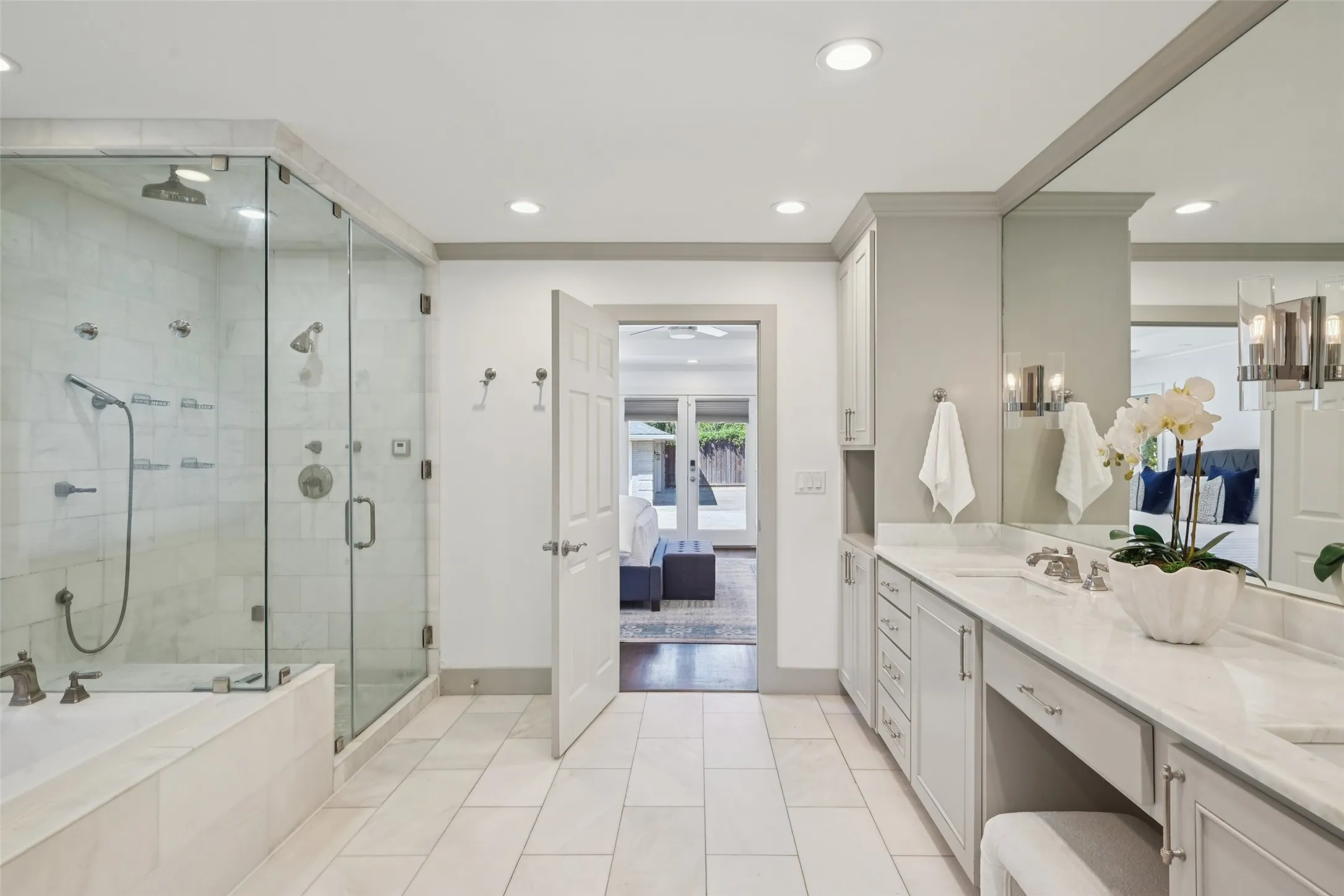 Single Family Residence For Sale in Dallas County , 5818 Gramercy Place, Dallas, Texas 75230, 4 Bedroom, 4 Bathroom, 2 Garage spaces, 3,906 Sqft, built in 1956, Preowned, mls#21213518, Real Estate Agent in Dallas, Homes For Sale in Dallas county, Homes For Sale in Dallas, Realtor in Dallas Texas, Real Estate Brokerage Independent Realty Texas, Luminita Cordes Realtor