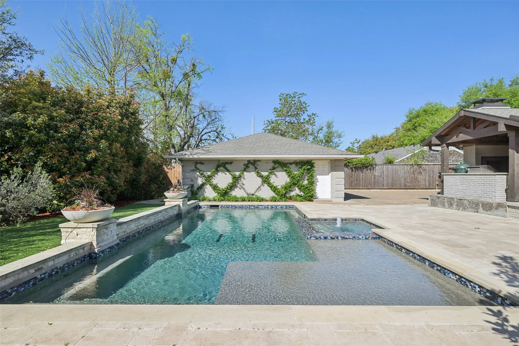 Single Family Residence For Sale in Dallas County , 5818 Gramercy Place, Dallas, Texas 75230, 4 Bedroom, 4 Bathroom, 2 Garage spaces, 3,906 Sqft, built in 1956, Preowned, mls#21213518, Real Estate Agent in Dallas, Homes For Sale in Dallas county, Homes For Sale in Dallas, Realtor in Dallas Texas, Real Estate Brokerage Independent Realty Texas, Luminita Cordes Realtor