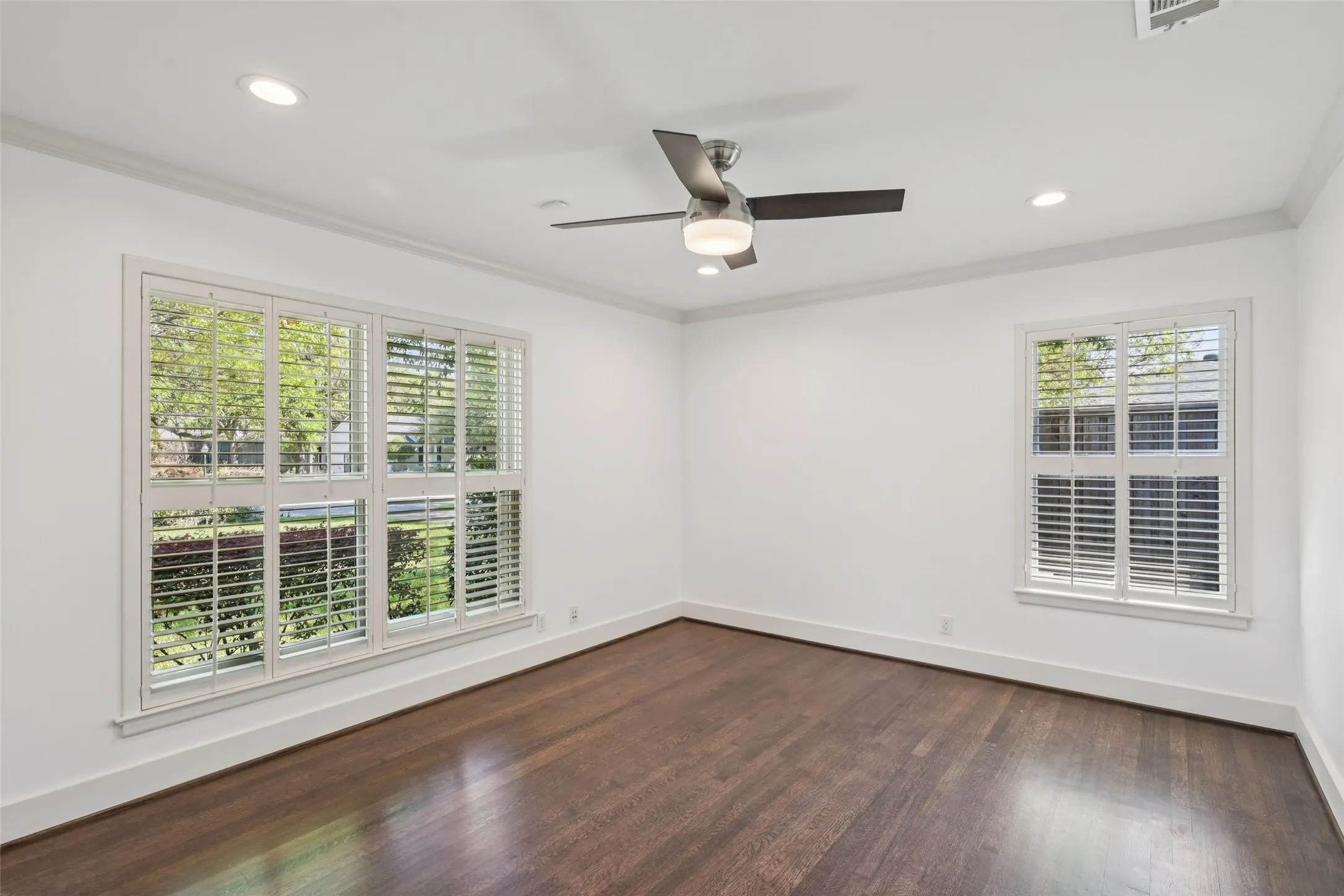 Single Family Residence For Sale in Dallas County , 5818 Gramercy Place, Dallas, Texas 75230, 4 Bedroom, 4 Bathroom, 2 Garage spaces, 3,906 Sqft, built in 1956, Preowned, mls#21213518, Real Estate Agent in Dallas, Homes For Sale in Dallas county, Homes For Sale in Dallas, Realtor in Dallas Texas, Real Estate Brokerage Independent Realty Texas, Luminita Cordes Realtor