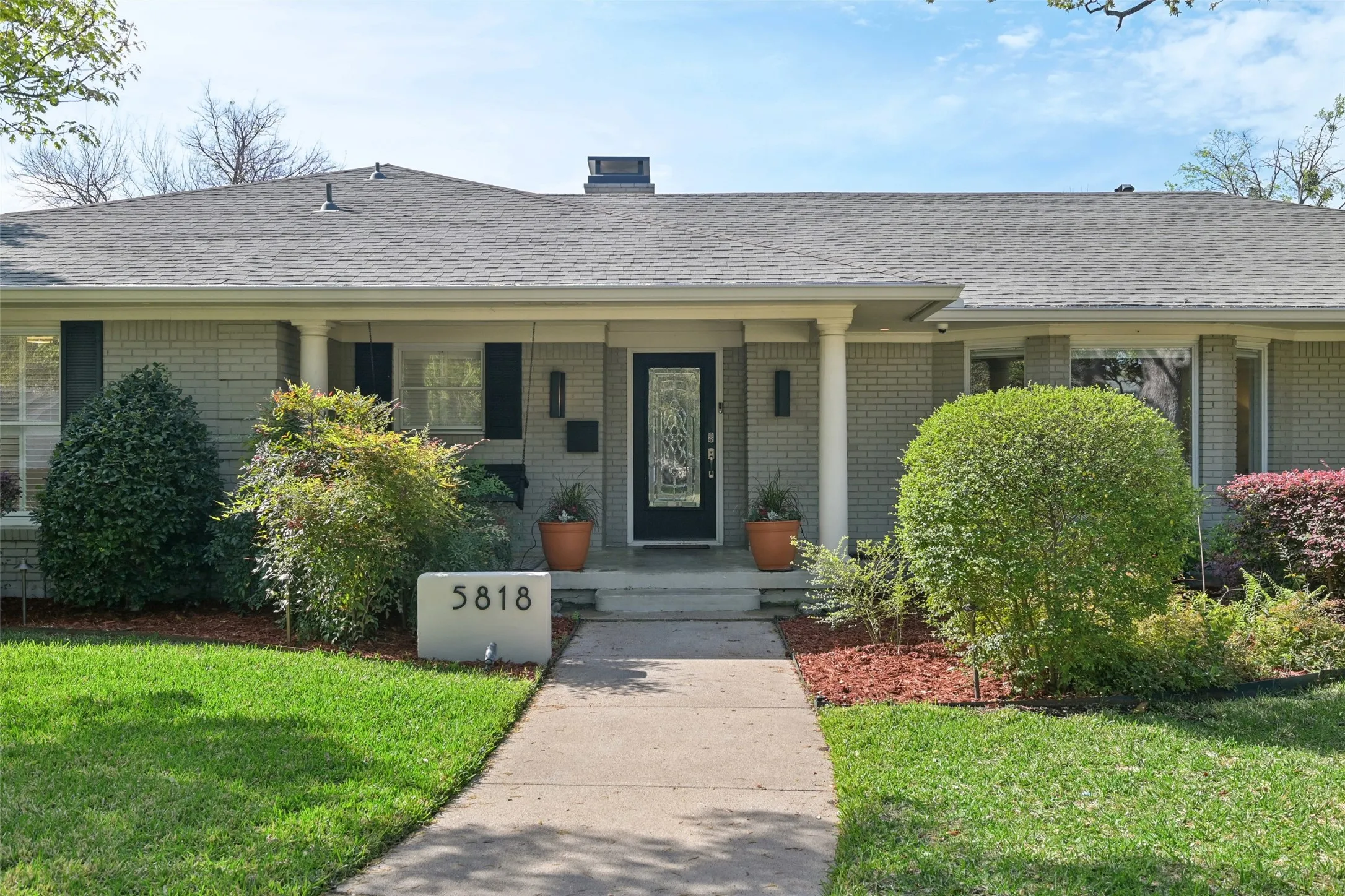 Single Family Residence For Sale in Dallas County , 5818 Gramercy Place, Dallas, Texas 75230, 4 Bedroom, 4 Bathroom, 2 Garage spaces, 3,906 Sqft, built in 1956, Preowned, mls#21213518, Real Estate Agent in Dallas, Homes For Sale in Dallas county, Homes For Sale in Dallas, Realtor in Dallas Texas, Real Estate Brokerage Independent Realty Texas, Luminita Cordes Realtor