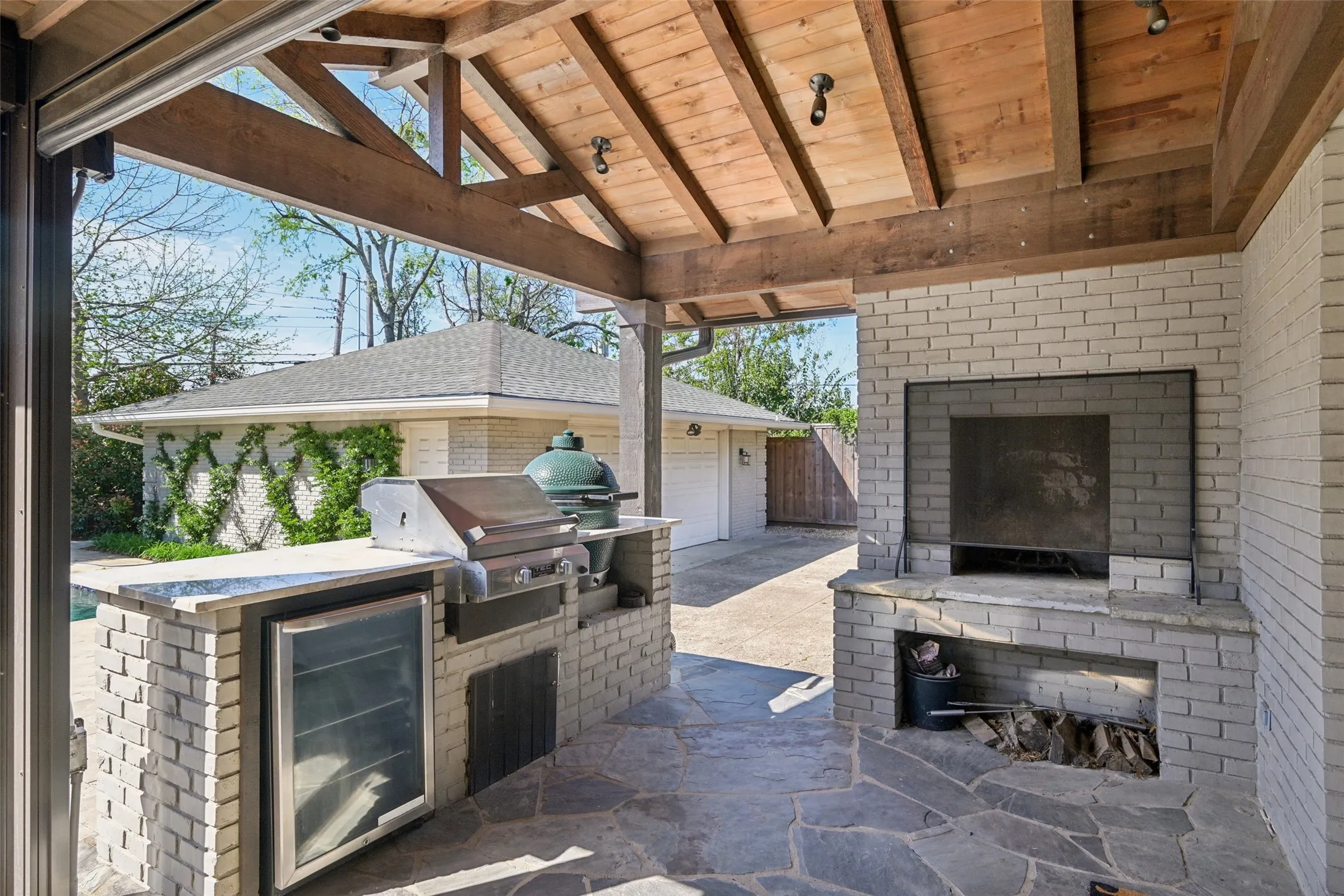 Single Family Residence For Sale in Dallas County , 5818 Gramercy Place, Dallas, Texas 75230, 4 Bedroom, 4 Bathroom, 2 Garage spaces, 3,906 Sqft, built in 1956, Preowned, mls#21213518, Real Estate Agent in Dallas, Homes For Sale in Dallas county, Homes For Sale in Dallas, Realtor in Dallas Texas, Real Estate Brokerage Independent Realty Texas, Luminita Cordes Realtor