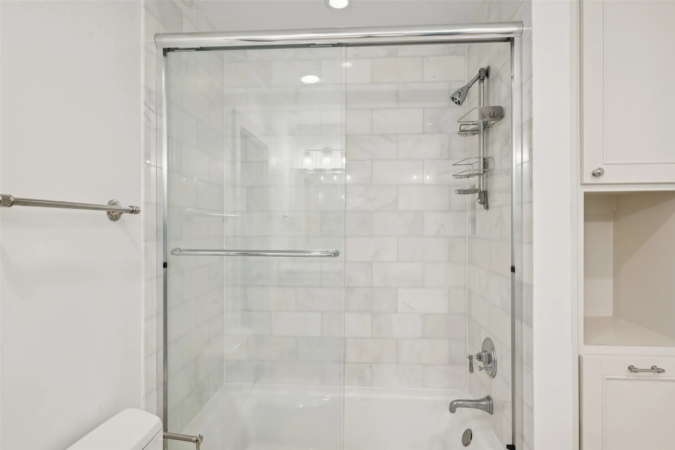 Single Family Residence For Sale in Dallas County , 5818 Gramercy Place, Dallas, Texas 75230, 4 Bedroom, 4 Bathroom, 2 Garage spaces, 3,906 Sqft, built in 1956, Preowned, mls#21213518, Real Estate Agent in Dallas, Homes For Sale in Dallas county, Homes For Sale in Dallas, Realtor in Dallas Texas, Real Estate Brokerage Independent Realty Texas, Luminita Cordes Realtor