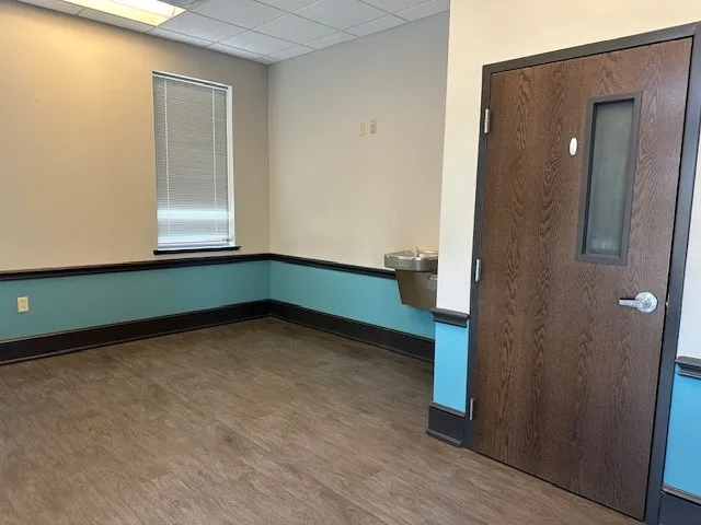 Office For Rent in Lamar County , 870 NE Loop 286, Paris, Texas 75460, 0, 0, Garage spaces, 0 Sqft, built in 0, Preowned, Price $3,000, mls#21220025, Real Estate Agent in Paris, Homes For Rent in Lamar county, Homes For Rent in Paris, Realtor in Paris Texas, Real Estate Brokerage Independent Realty Texas, Luminita Cordes Realtor