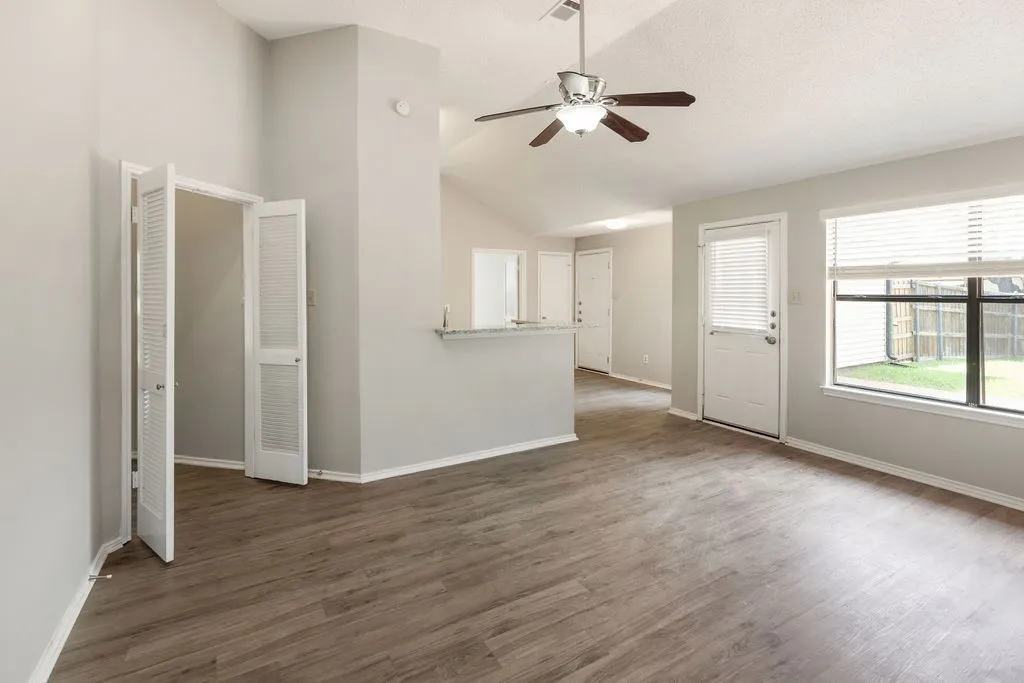 Single Family Residence For Sale in Collin County , 1304 Petunia Drive, Allen, Texas 75002, 3 Bedroom, 2 Bathroom, 2 Garage spaces, 1,794 Sqft, built in 1984, Price $359,900, mls#21219897, Real Estate Agent in Allen, Homes For Sale in Collin county, Homes For Sale in Allen, Realtor in Allen Texas, Real Estate Brokerage Independent Realty Texas, Luminita Cordes Realtor