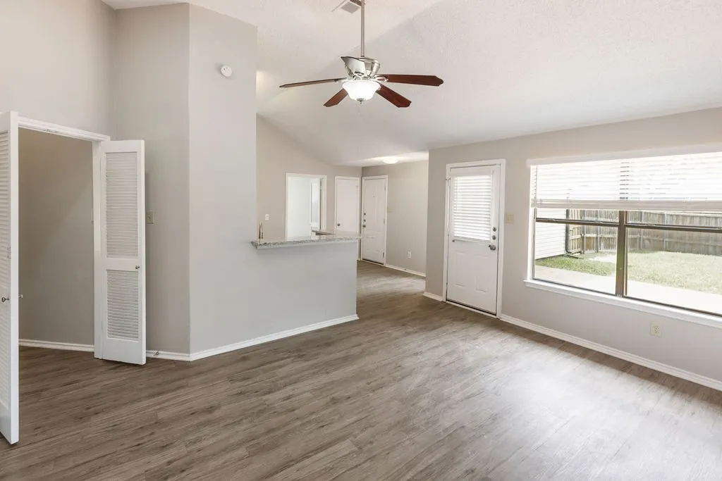 Single Family Residence For Sale in Collin County , 1304 Petunia Drive, Allen, Texas 75002, 3 Bedroom, 2 Bathroom, 2 Garage spaces, 1,794 Sqft, built in 1984, Price $359,900, mls#21219897, Real Estate Agent in Allen, Homes For Sale in Collin county, Homes For Sale in Allen, Realtor in Allen Texas, Real Estate Brokerage Independent Realty Texas, Luminita Cordes Realtor