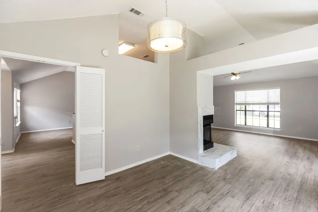 Single Family Residence For Sale in Collin County , 1304 Petunia Drive, Allen, Texas 75002, 3 Bedroom, 2 Bathroom, 2 Garage spaces, 1,794 Sqft, built in 1984, Price $359,900, mls#21219897, Real Estate Agent in Allen, Homes For Sale in Collin county, Homes For Sale in Allen, Realtor in Allen Texas, Real Estate Brokerage Independent Realty Texas, Luminita Cordes Realtor