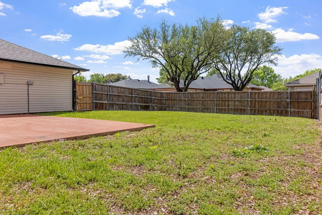 Single Family Residence For Sale in Collin County , 1304 Petunia Drive, Allen, Texas 75002, 3 Bedroom, 2 Bathroom, 2 Garage spaces, 1,794 Sqft, built in 1984, Price $359,900, mls#21219897, Real Estate Agent in Allen, Homes For Sale in Collin county, Homes For Sale in Allen, Realtor in Allen Texas, Real Estate Brokerage Independent Realty Texas, Luminita Cordes Realtor