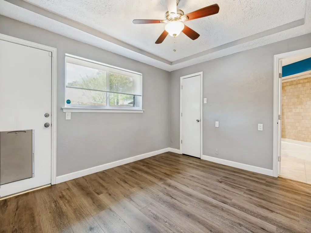 Secondary Bedroom - Access to backyard with Ensuite bathroom
