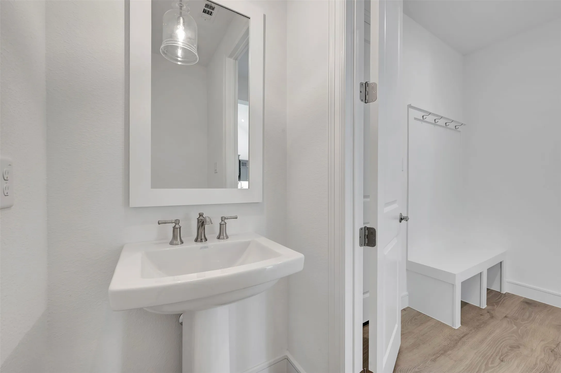 Single Family Residence For Sale in Tarrant County , 5644 Taylor Trail, Arlington, Texas 76017, 4 Bedroom, 4 Bathroom, 3 Garage spaces, 3,647 Sqft, built in 2026, New Construction - Incomplete, mls#21220332, Real Estate Agent in Arlington, Homes For Sale in Tarrant county, Homes For Sale in Arlington, Realtor in Arlington Texas, Real Estate Brokerage Independent Realty Texas, Luminita Cordes Realtor