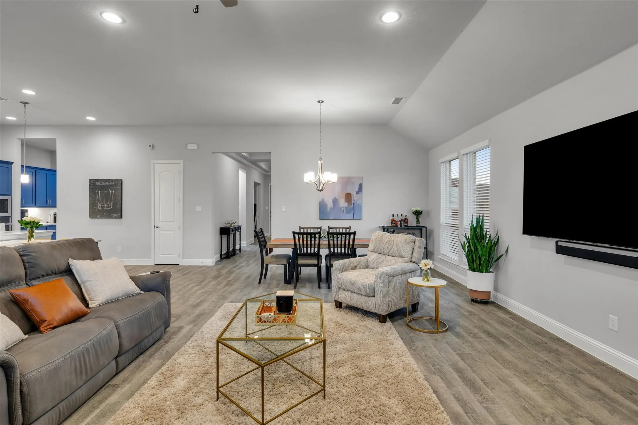 Single Family Residence For Sale in Denton County , 460 Pinyon Lane, Frisco, Texas 75033, 4 Bedrooms, 3 Bathrooms, 3 Garage spaces, 2,556 Sqft, built in 2021, Preowned, Price $659,900, mls#21220008, Real Estate Agent in Frisco, Homes For Sale in Denton county, Homes For Sale in Frisco, Realtor in Frisco Texas, Real Estate Brokerage Independent Realty Texas, Luminita Cordes Realtor
