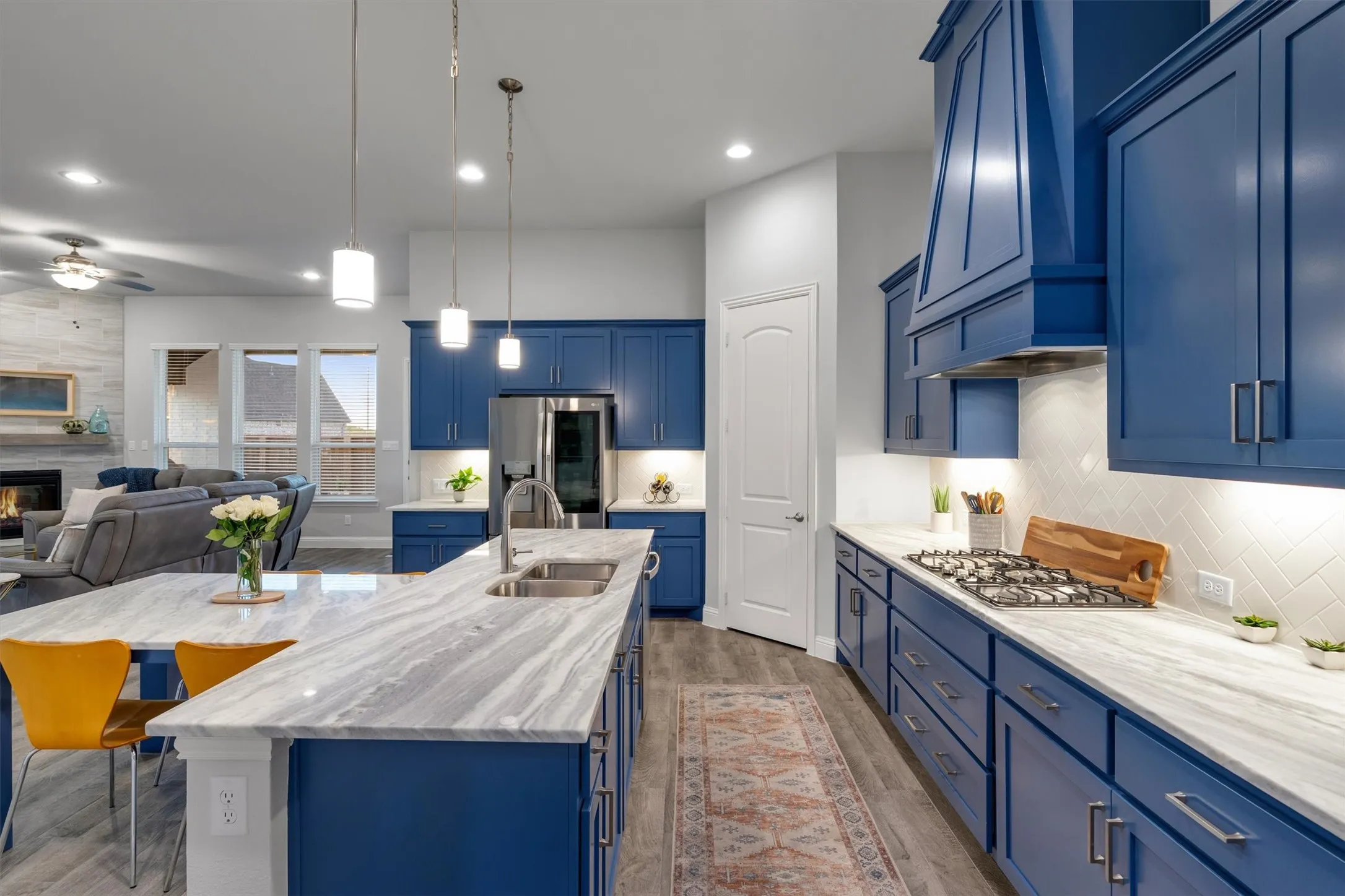 Single Family Residence For Sale in Denton County , 460 Pinyon Lane, Frisco, Texas 75033, 4 Bedrooms, 3 Bathrooms, 3 Garage spaces, 2,556 Sqft, built in 2021, Preowned, Price $659,900, mls#21220008, Real Estate Agent in Frisco, Homes For Sale in Denton county, Homes For Sale in Frisco, Realtor in Frisco Texas, Real Estate Brokerage Independent Realty Texas, Luminita Cordes Realtor