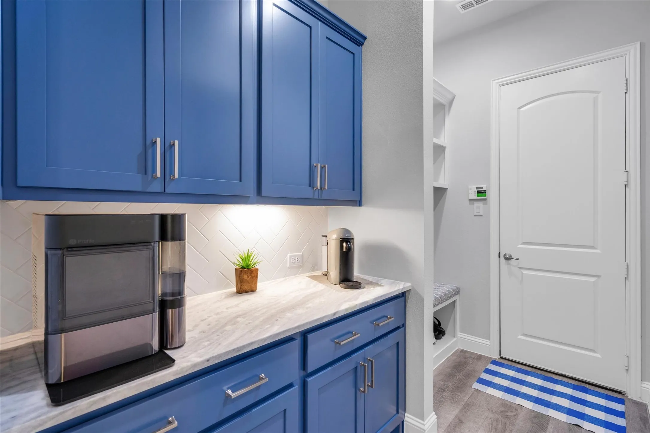 Single Family Residence For Sale in Denton County , 460 Pinyon Lane, Frisco, Texas 75033, 4 Bedrooms, 3 Bathrooms, 3 Garage spaces, 2,556 Sqft, built in 2021, Preowned, Price $659,900, mls#21220008, Real Estate Agent in Frisco, Homes For Sale in Denton county, Homes For Sale in Frisco, Realtor in Frisco Texas, Real Estate Brokerage Independent Realty Texas, Luminita Cordes Realtor