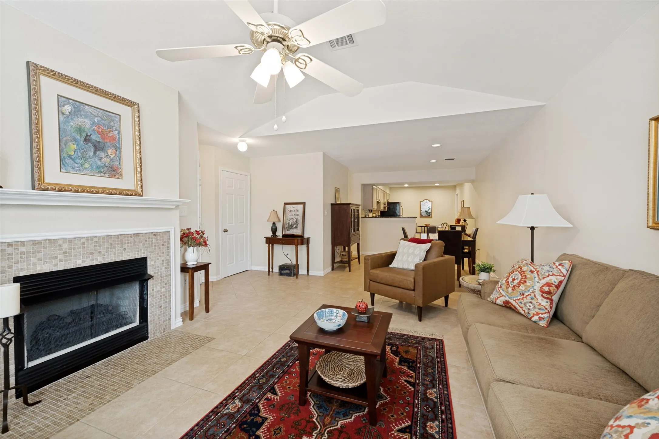 Condominium For Sale in Tarrant County , 6124 Haley Lane, Fort Worth, Texas 76132, 2 Bedroom, 2 Bathroom, 2 Garage spaces, 1,166 Sqft, built in 1997, mls#21220061, Real Estate Agent in Fort Worth, Homes For Sale in Tarrant county, Homes For Sale in Fort Worth, Realtor in Fort Worth Texas, Real Estate Brokerage Independent Realty Texas, Luminita Cordes Realtor
