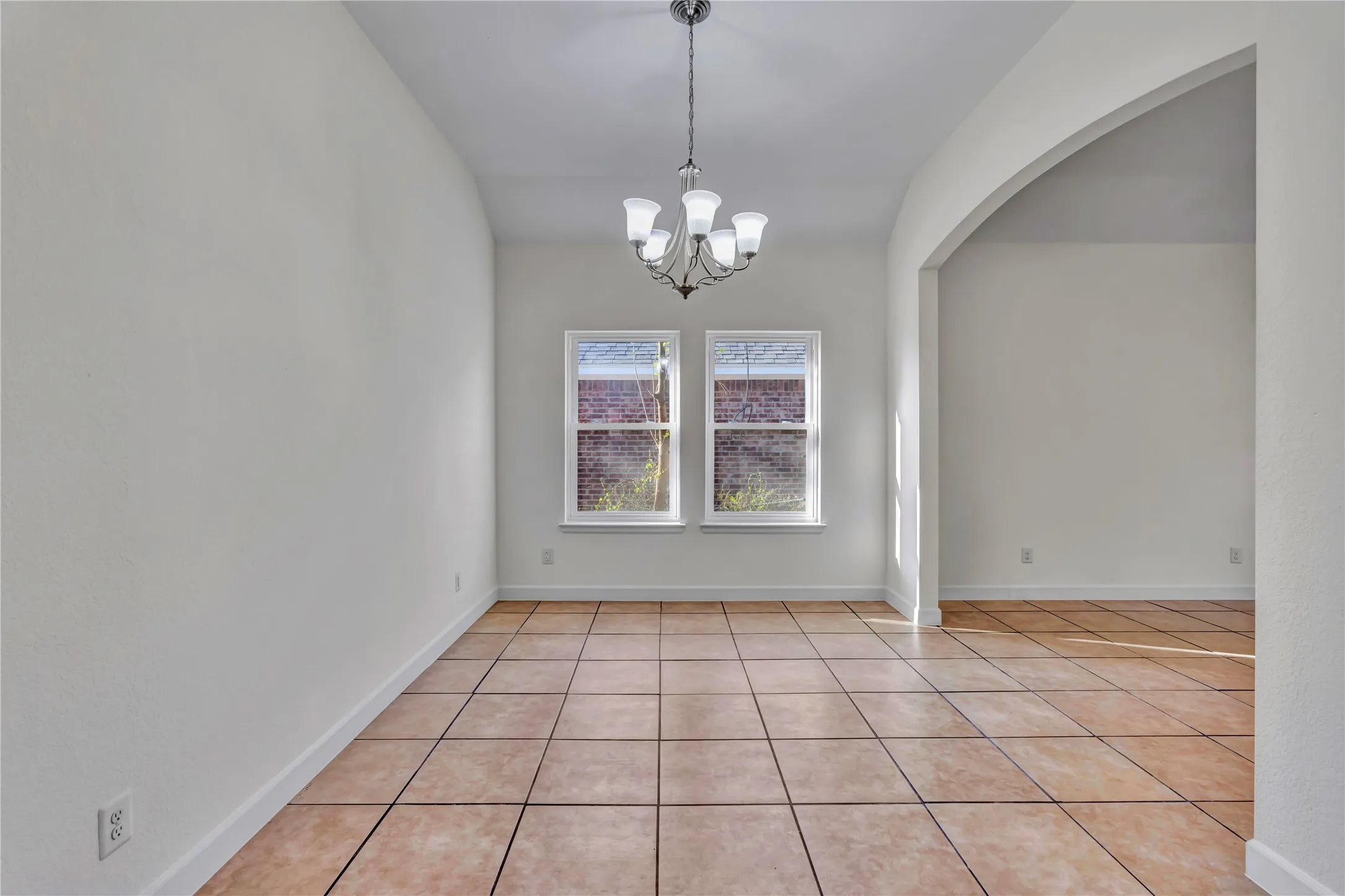 Single Family Residence For Sale in Tarrant County , 3022 Loving Avenue, Fort Worth, Texas 76106, 4 Bedroom, 2 Bathroom, Garage spaces, 2,047 Sqft, built in 2010, mls#21220343, Real Estate Agent in Fort Worth, Homes For Sale in Tarrant county, Homes For Sale in Fort Worth, Realtor in Fort Worth Texas, Real Estate Brokerage Independent Realty Texas, Luminita Cordes Realtor