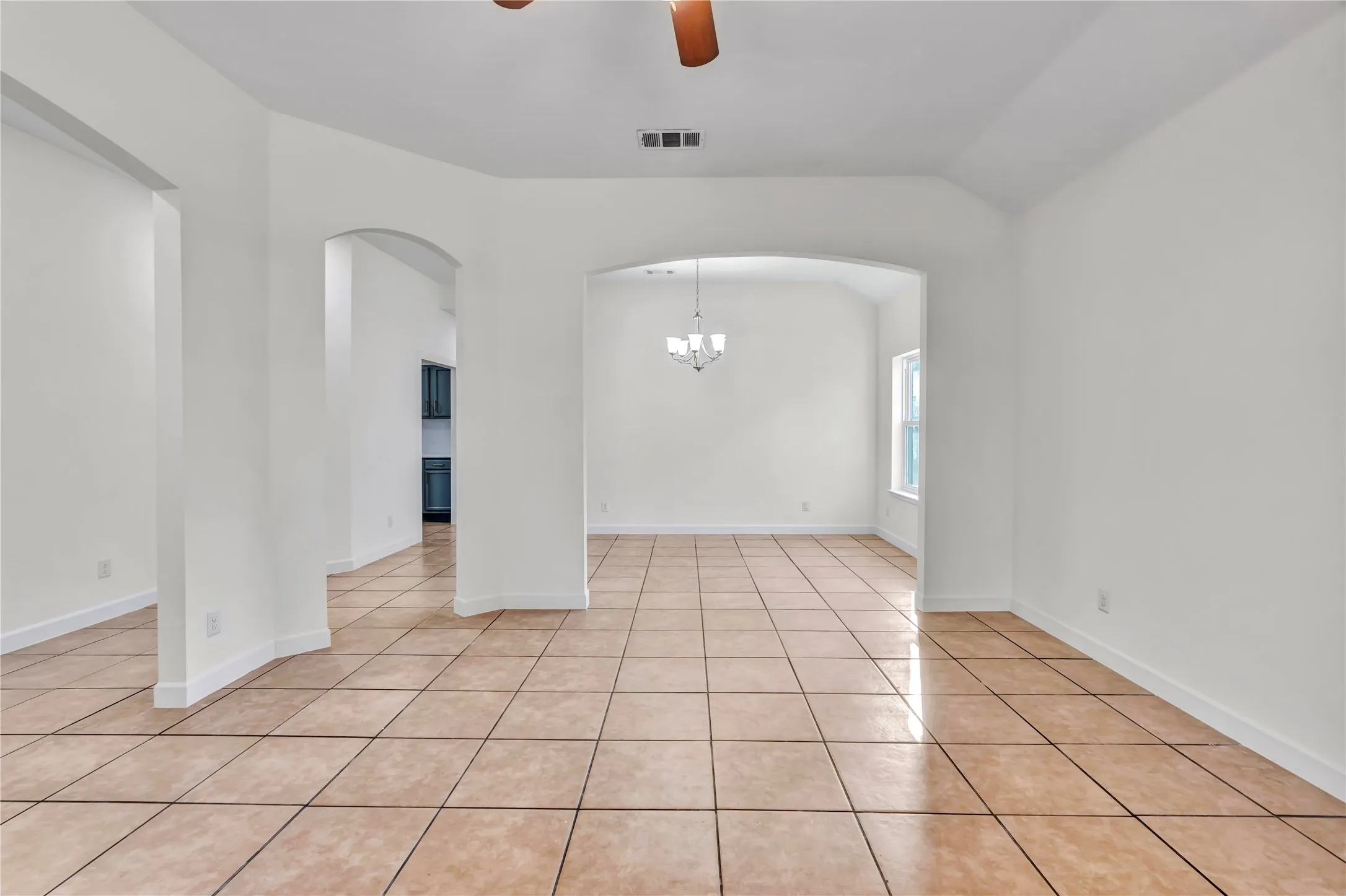 Single Family Residence For Sale in Tarrant County , 3022 Loving Avenue, Fort Worth, Texas 76106, 4 Bedroom, 2 Bathroom, Garage spaces, 2,047 Sqft, built in 2010, mls#21220343, Real Estate Agent in Fort Worth, Homes For Sale in Tarrant county, Homes For Sale in Fort Worth, Realtor in Fort Worth Texas, Real Estate Brokerage Independent Realty Texas, Luminita Cordes Realtor